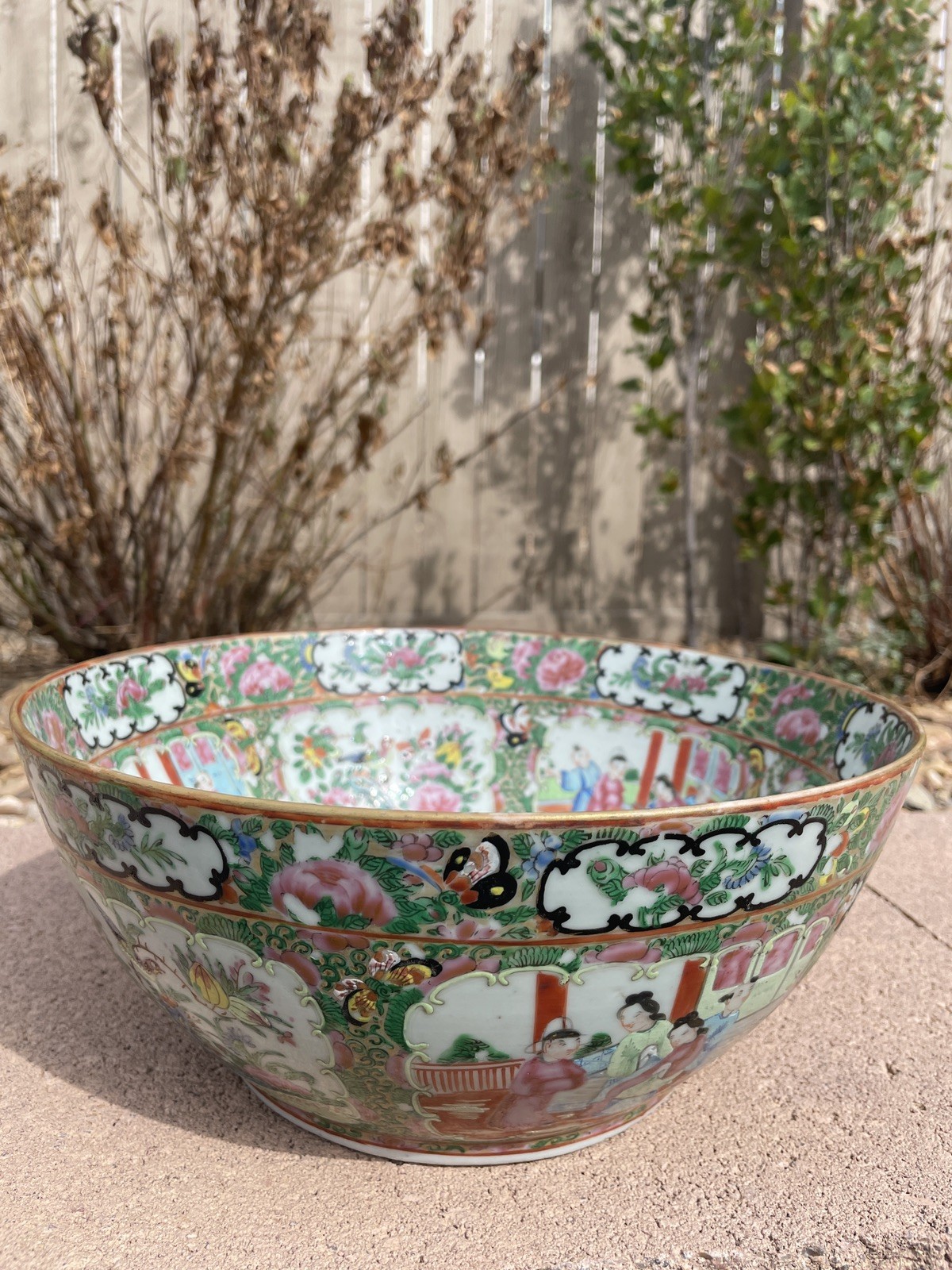 19th C. Antique Chinese Export Canton Rose Medallion Punch Bowl Large 11\