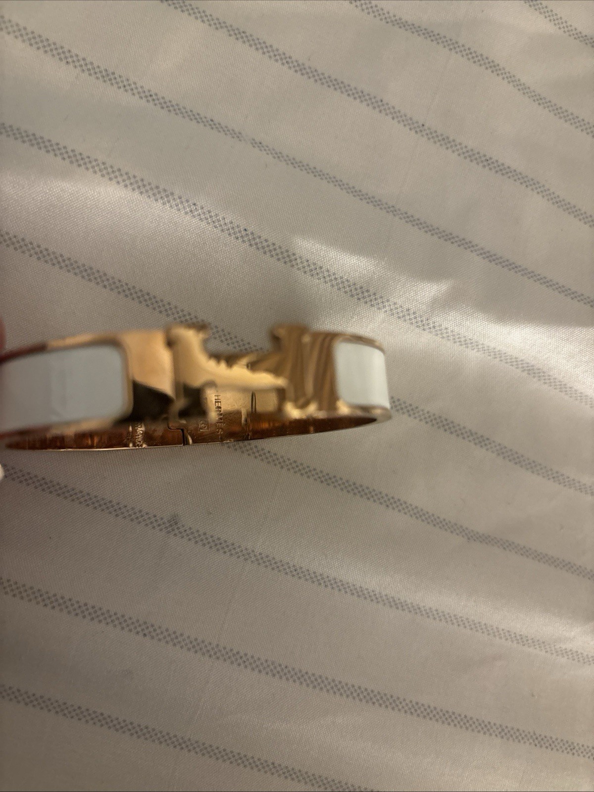 Hermes Clic H bracelet Rose gold white enamel pre-owned in great condition 