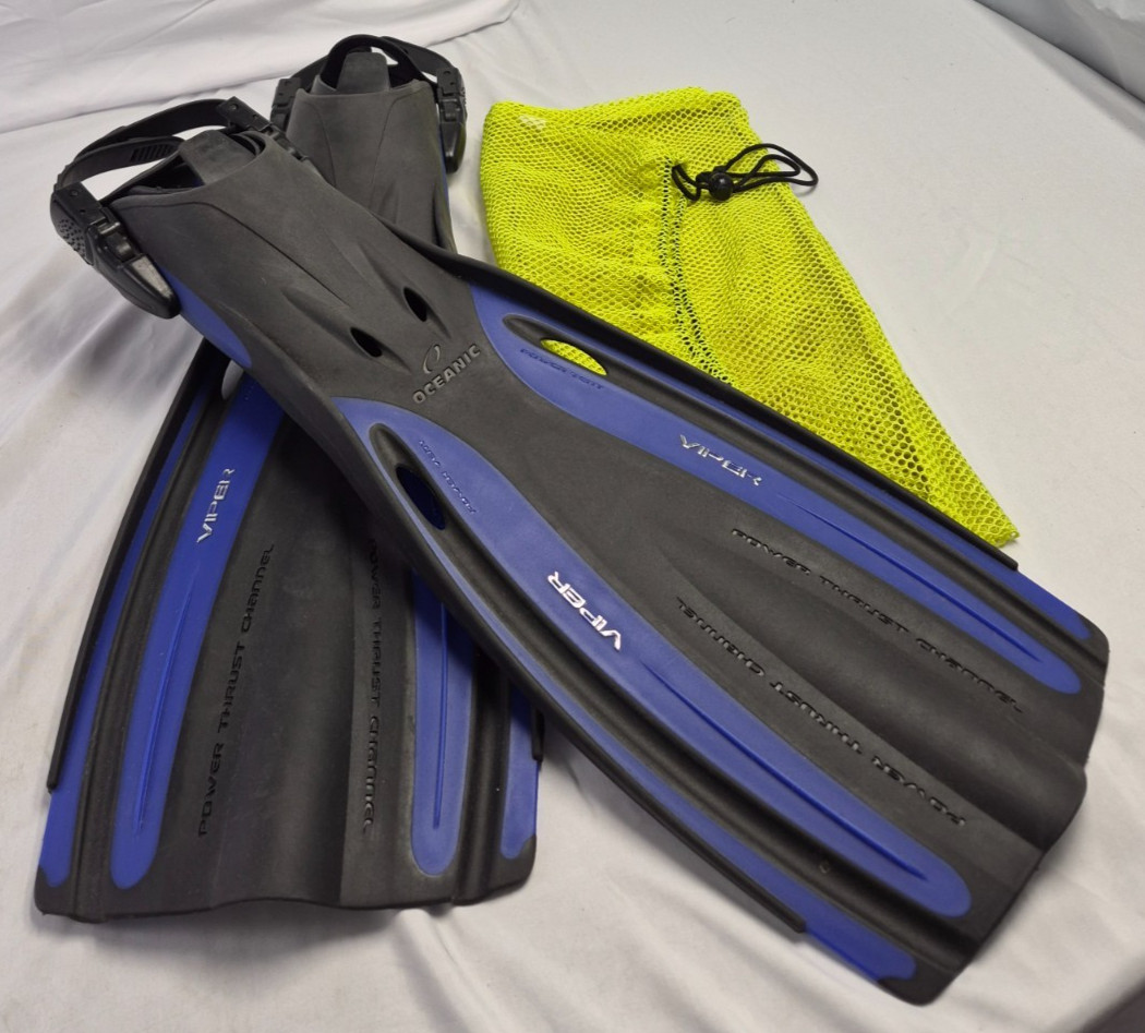 Oceanic Viper Power Channel Thrust SCUBA Fins Open Heel SIZE XS Blue/Black & Bag