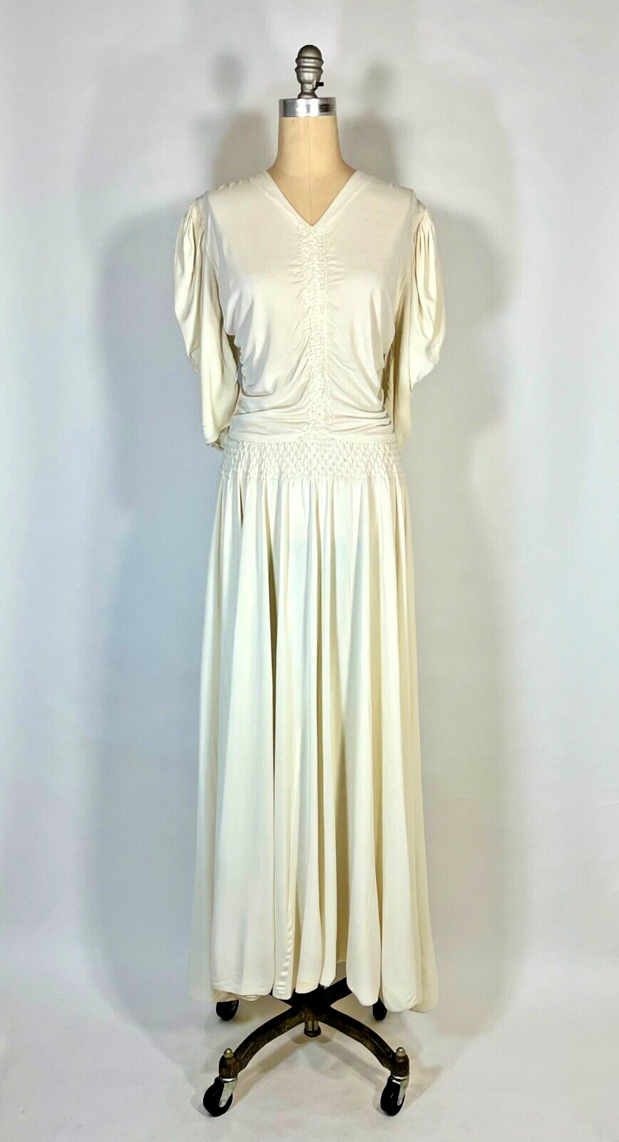 Vintage 1930\'s Ivory SILK KNIT draped smocked wedding gown dress w/glass buttons
