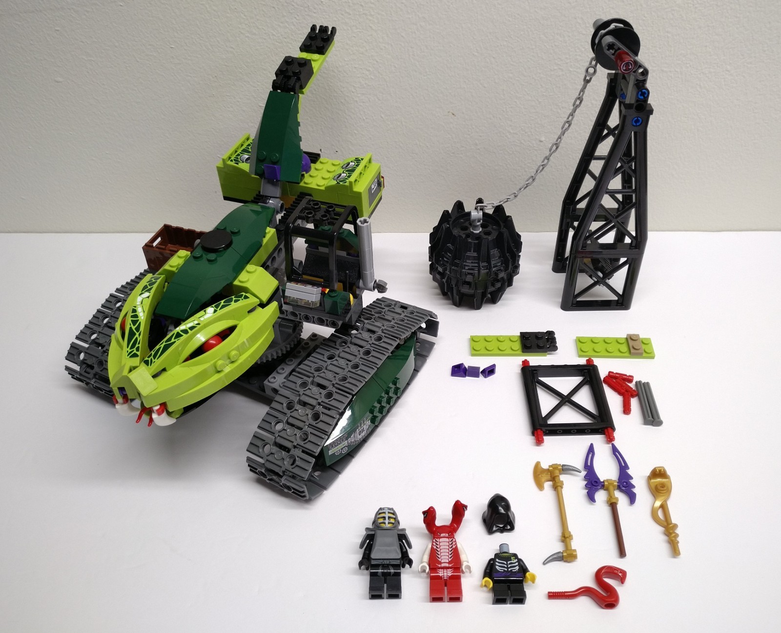 LEGO Ninjago 9457 Fangpyre Wrecking Ball, incomplete