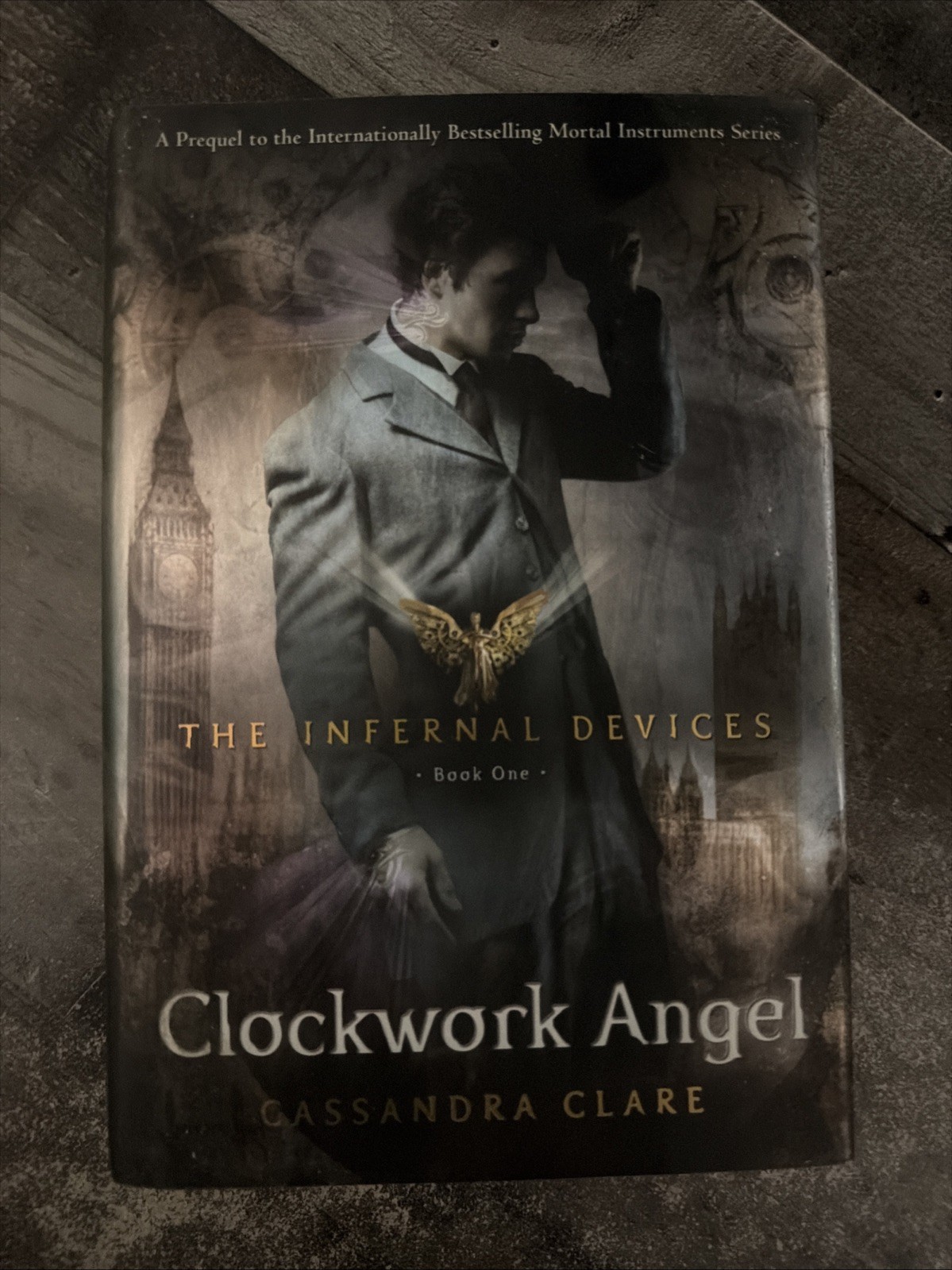 Clockwork Angel Cassandra Clare 2010 Hardcover 1st Edition 1st Printing VG+