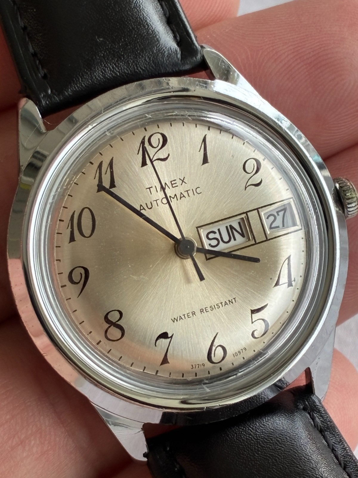 Vintage 1979 Timex Viscount Day Date Automatic Silver Linen Watch RUNNING Vintage 1979 Timex Viscount Day Date Automatic Silver Linen Watch RUNNING