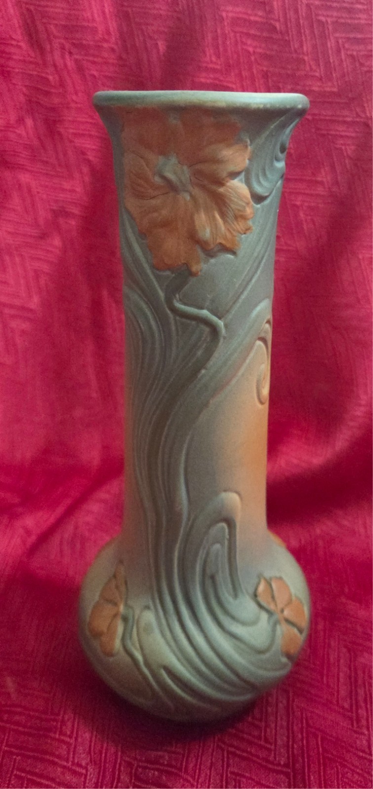Vintage WELLER Pottery L' ART NOUVEAU Ceramic VASE w/ flower design Art