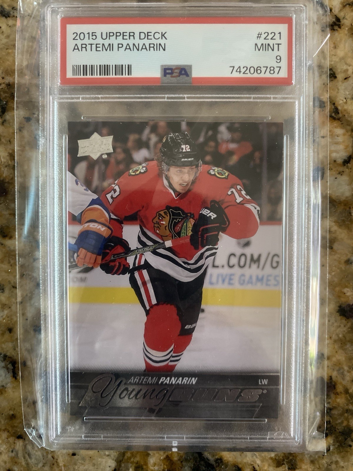 Upper Deck 2015-16 Young Guns Rookie Artemi Panarin Blackhawks #221 PSA 9 Upper Deck 2015-16 Young Guns Rookie Artemi Panarin Blackhawks #221 PSA 9