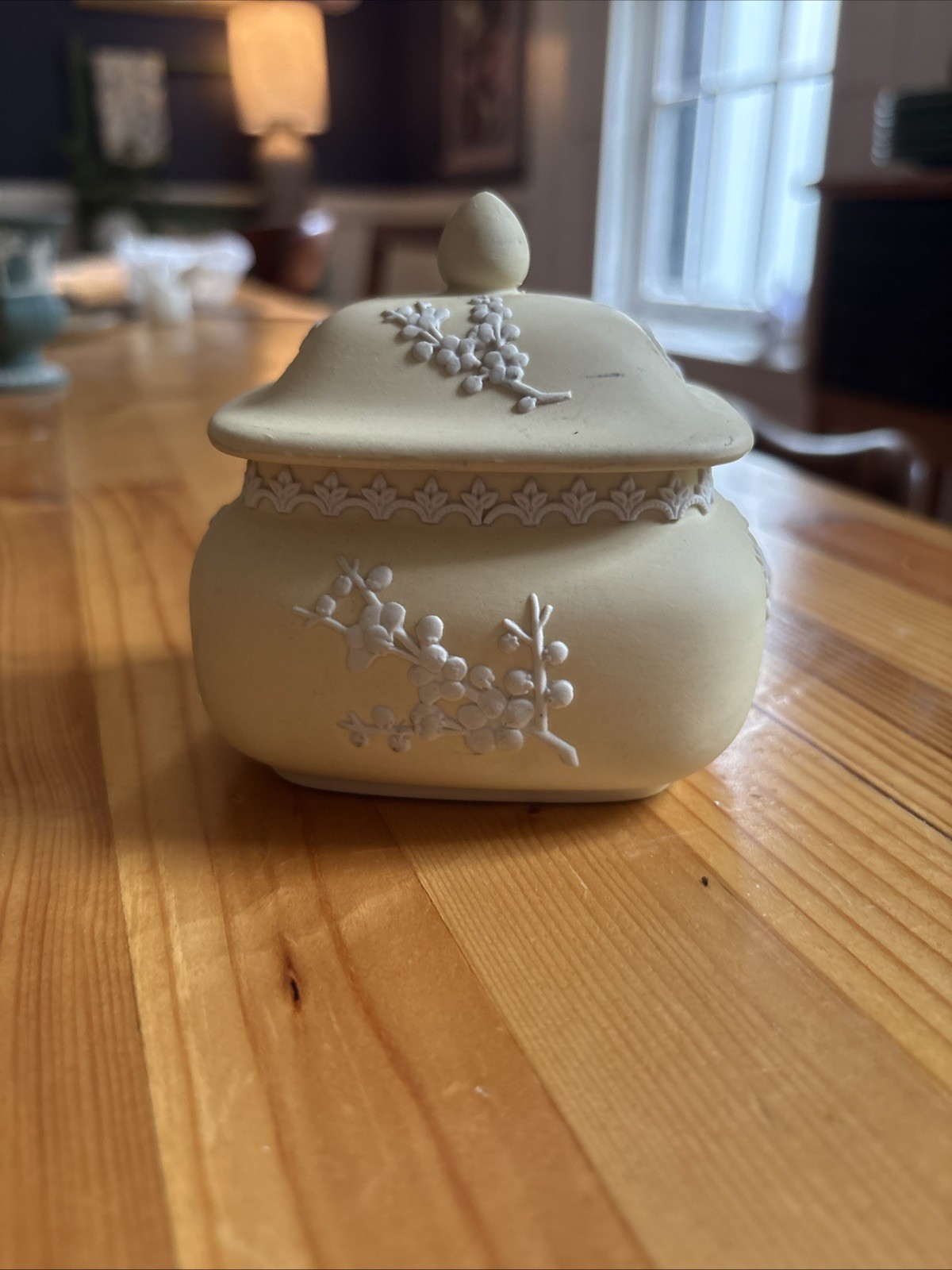 Vintage Wedgwood Primrose Yellow Jasperware Pagoda Trinket Box Prunus England