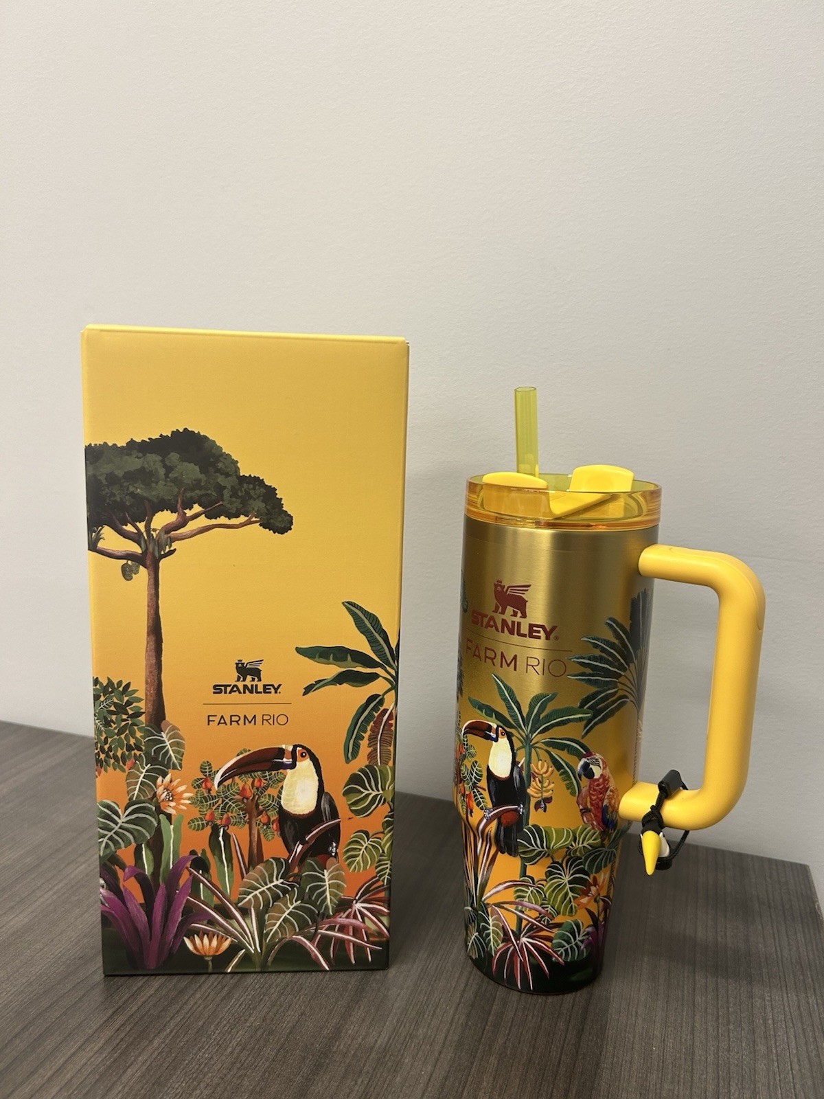 The Stanley x FARM Rio Quencher H2.0 Flowstate Tumbler 30 OZ In Hand The Stanley x FARM Rio Quencher H2.0 Flowstate Tumbler 30 OZ In Hand