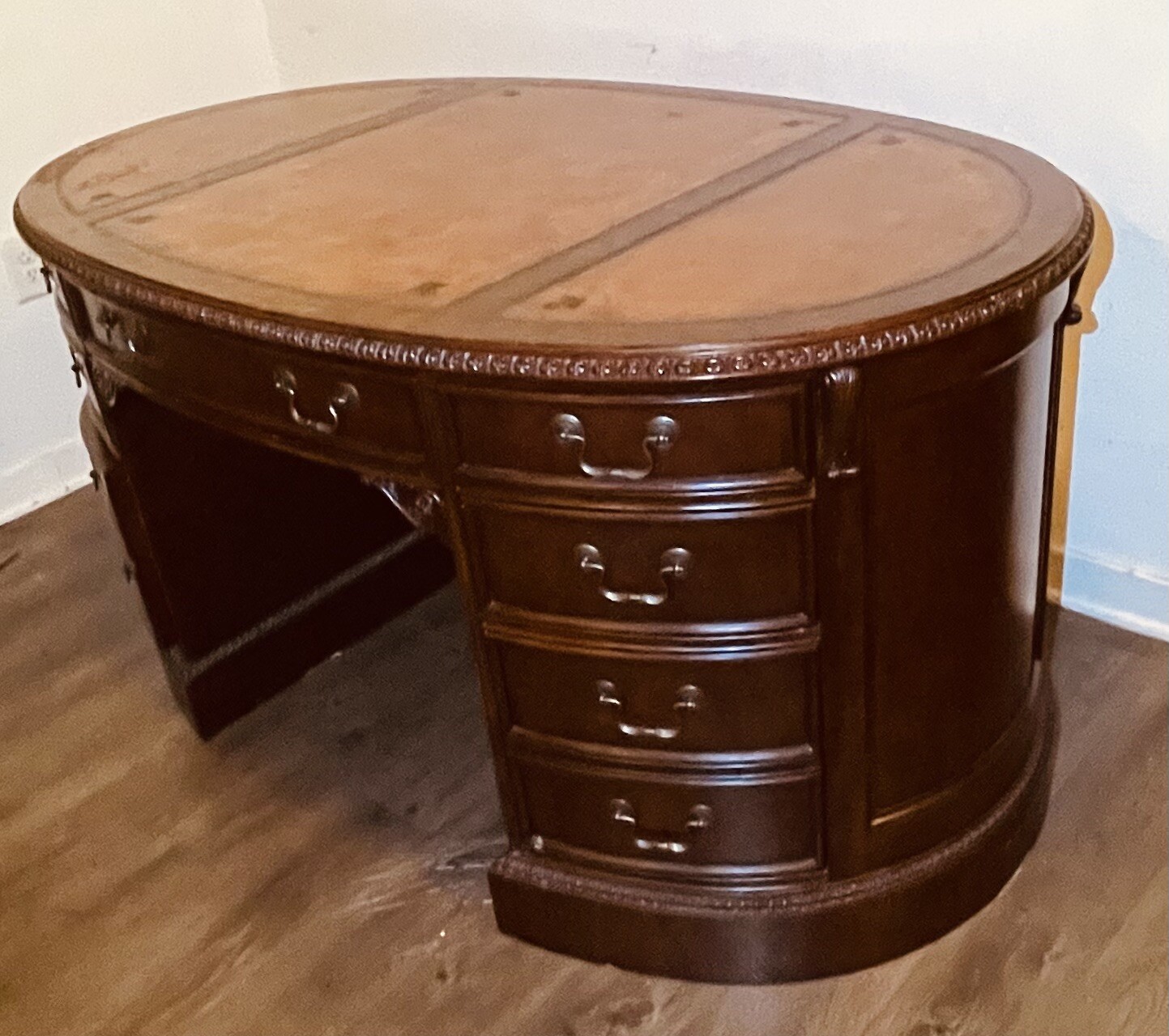 Ellis Line By Sligh Oval Mahogany Executive Desk