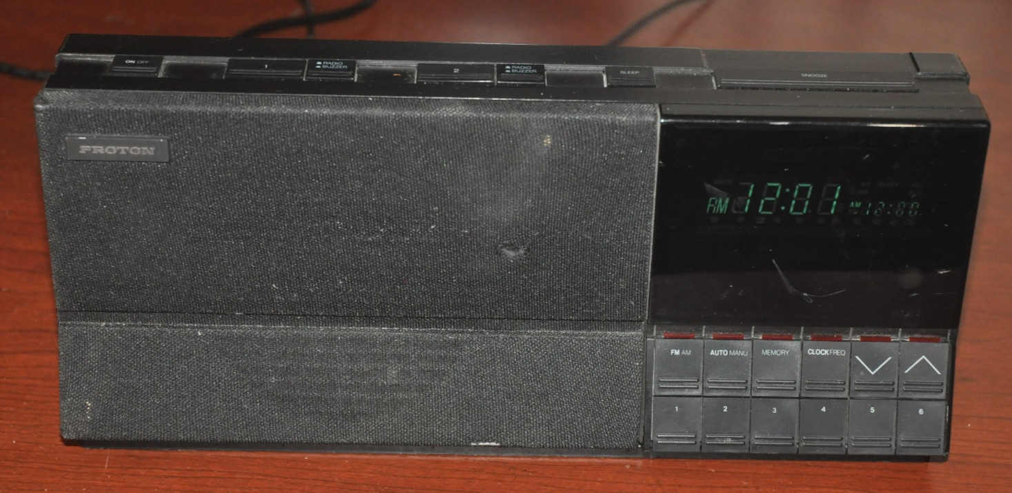Proton RS-420 RS420 Vintage LED Stereo Clock Radio AM-FM Some Scuffs, Scratches