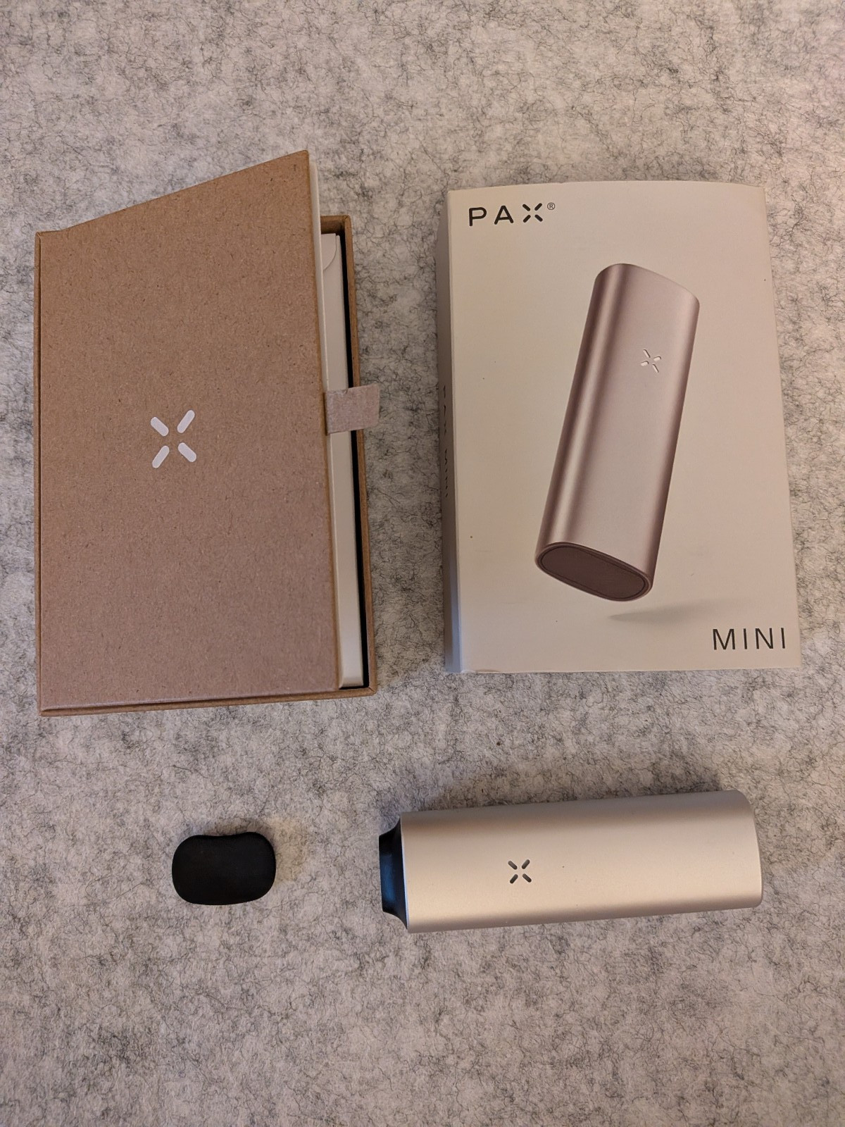 Pax Mini - Great Condition Barely Used Works Great *Missing charging cable*