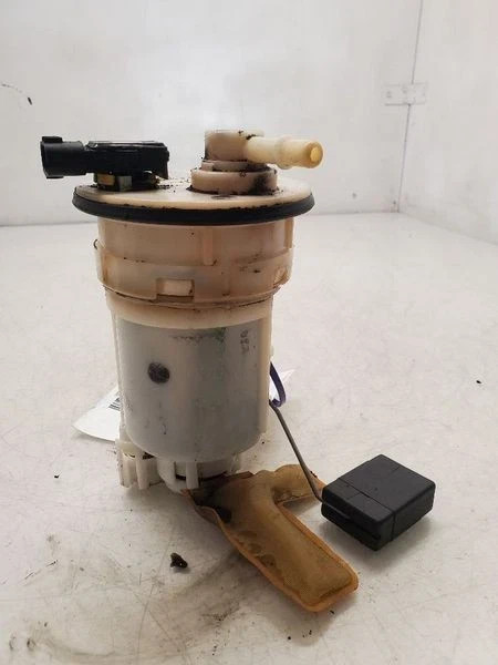 2003-2004 Toyota Corolla Fuel Pump Assembly OEM