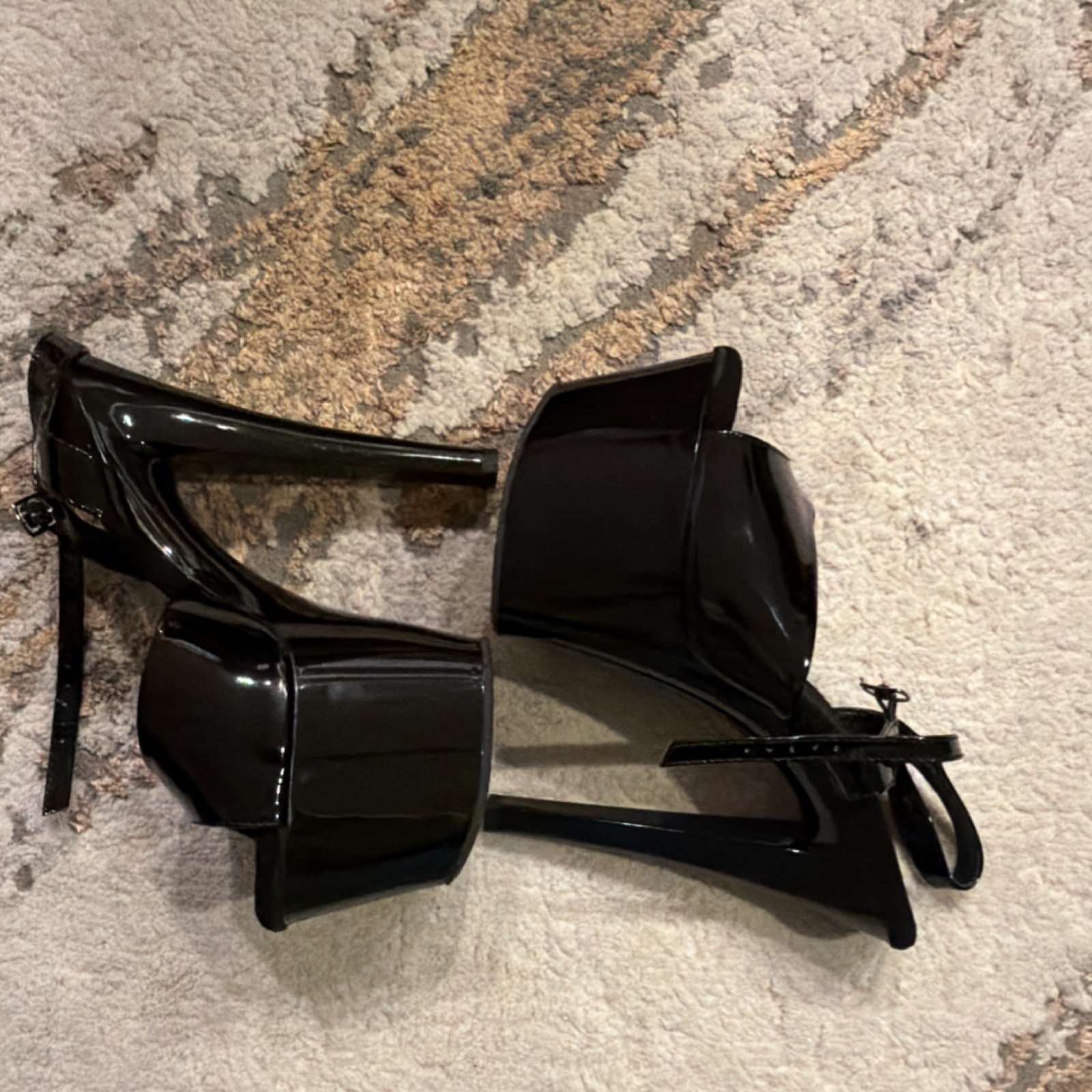 Pleaser Women’s Black Patent Leather Platform Open Toe Ankle Strap pylon Heels Pleaser Women’s Black Patent Leather Platform Open Toe Ankle Strap pylon Heels