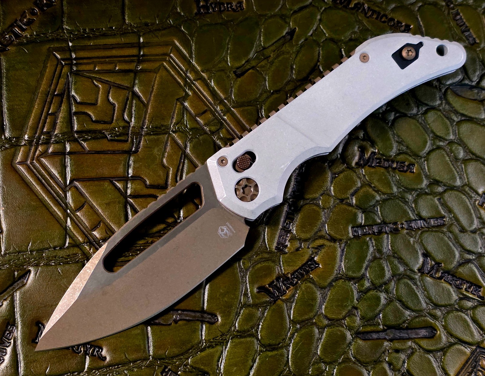Heretic Knives Koschei Blizzard Bronze MagnaCut - H061-7A-BLZ