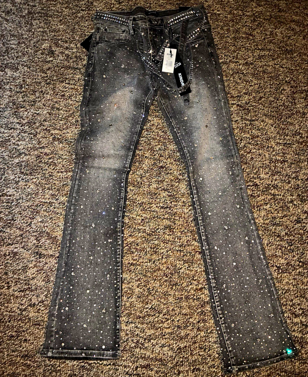 KINDRED Men\'s Gray Skinny Regular Dark Wash Rhinestone Studded 5-Pocket Jeans KINDRED Men\'s Gray Skinny Regular Dark Wash Rhinestone Studded 5-Pocket Jeans