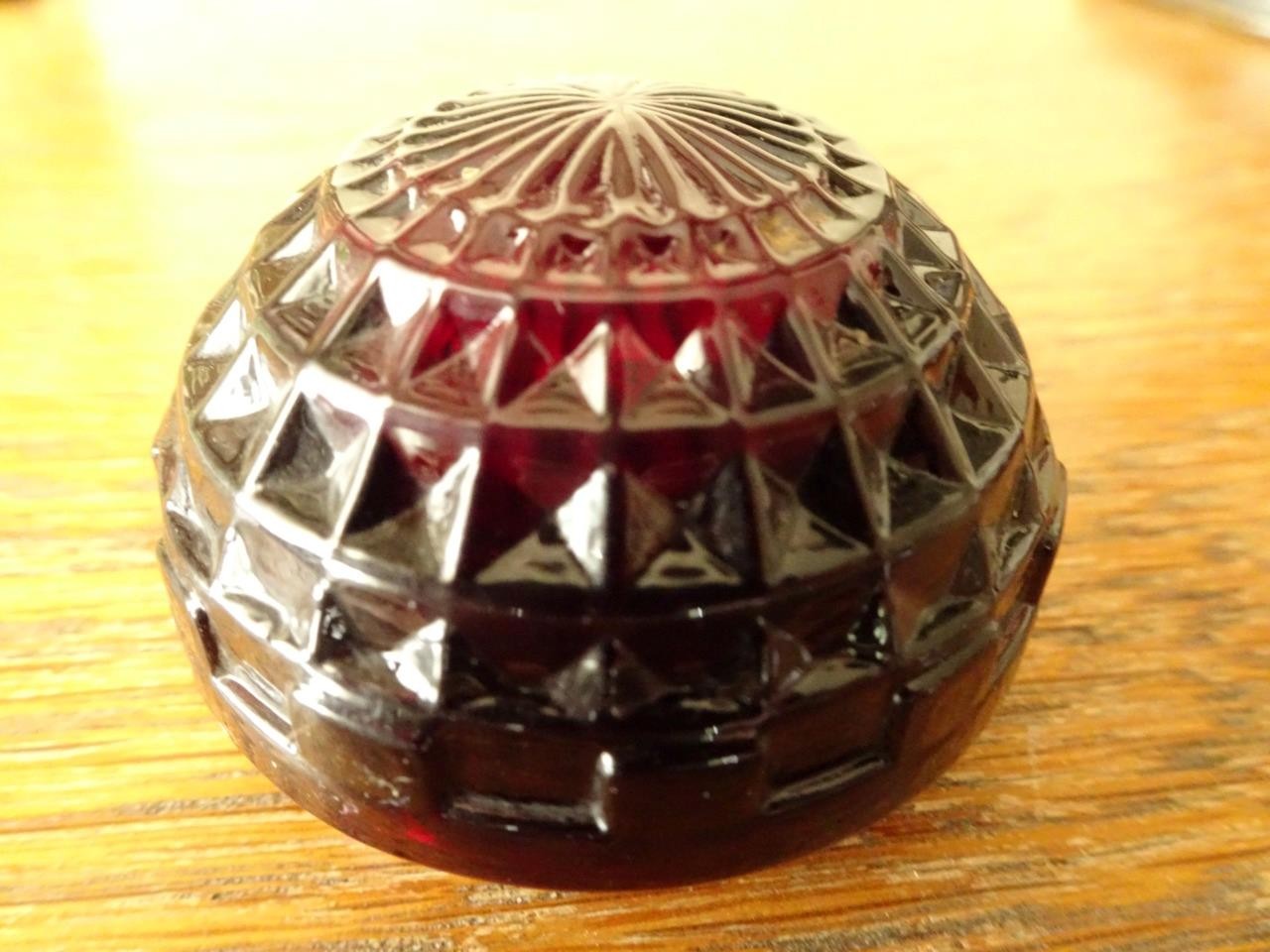ANTIQUE 1930s RED PRESSED GLASS AUTOMOBILE RAT ROD GEAR SHIFT KNOB FACET GRIP
