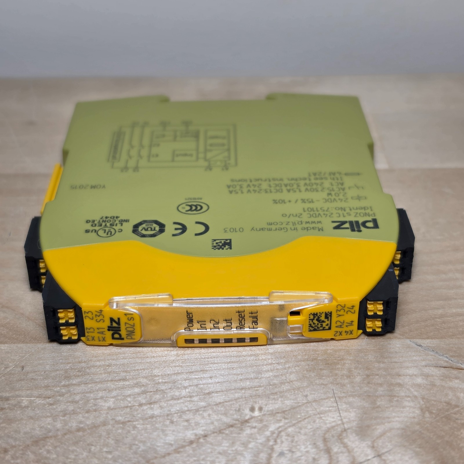 Pilz 751101 PNOZ s1C Safety Relay 24V DC