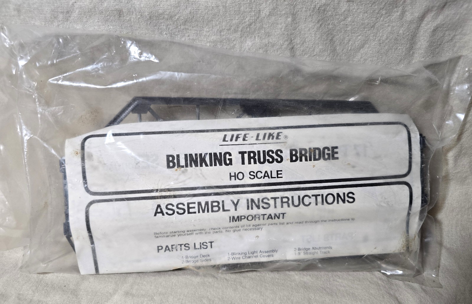 Life Like HO Scale Blinking Truss Bridge Sealed Model Train New Life Like HO Scale Blinking Truss Bridge Sealed Model Train New