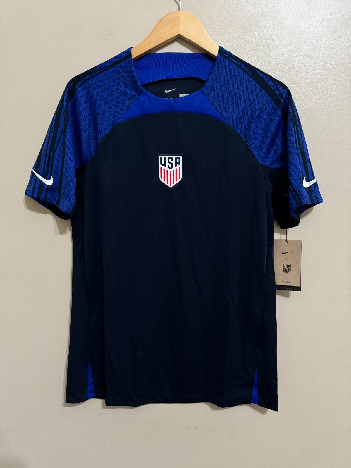 Nike Team USA USMNT Team Issue Soccer Jersey Drill Top Men M Slim FIT DH6449-451 Nike Team USA USMNT Team Issue Soccer Jersey Drill Top Men M Slim FIT DH6449-451