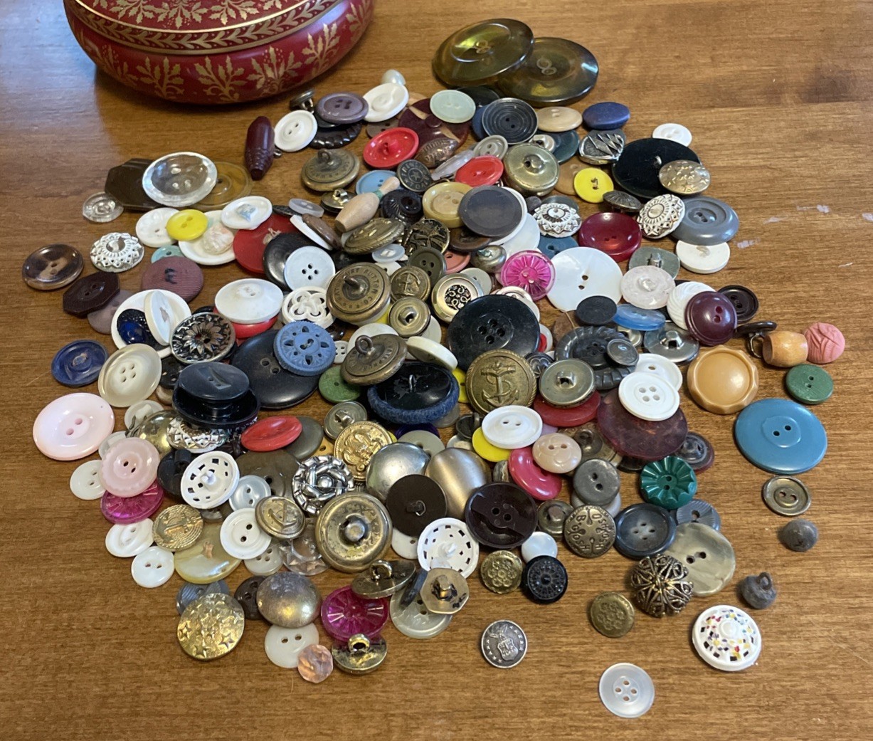 Mixed Lot Antique Vintage Sewing Buttons Shell Celluloid Lucite Metal Military 