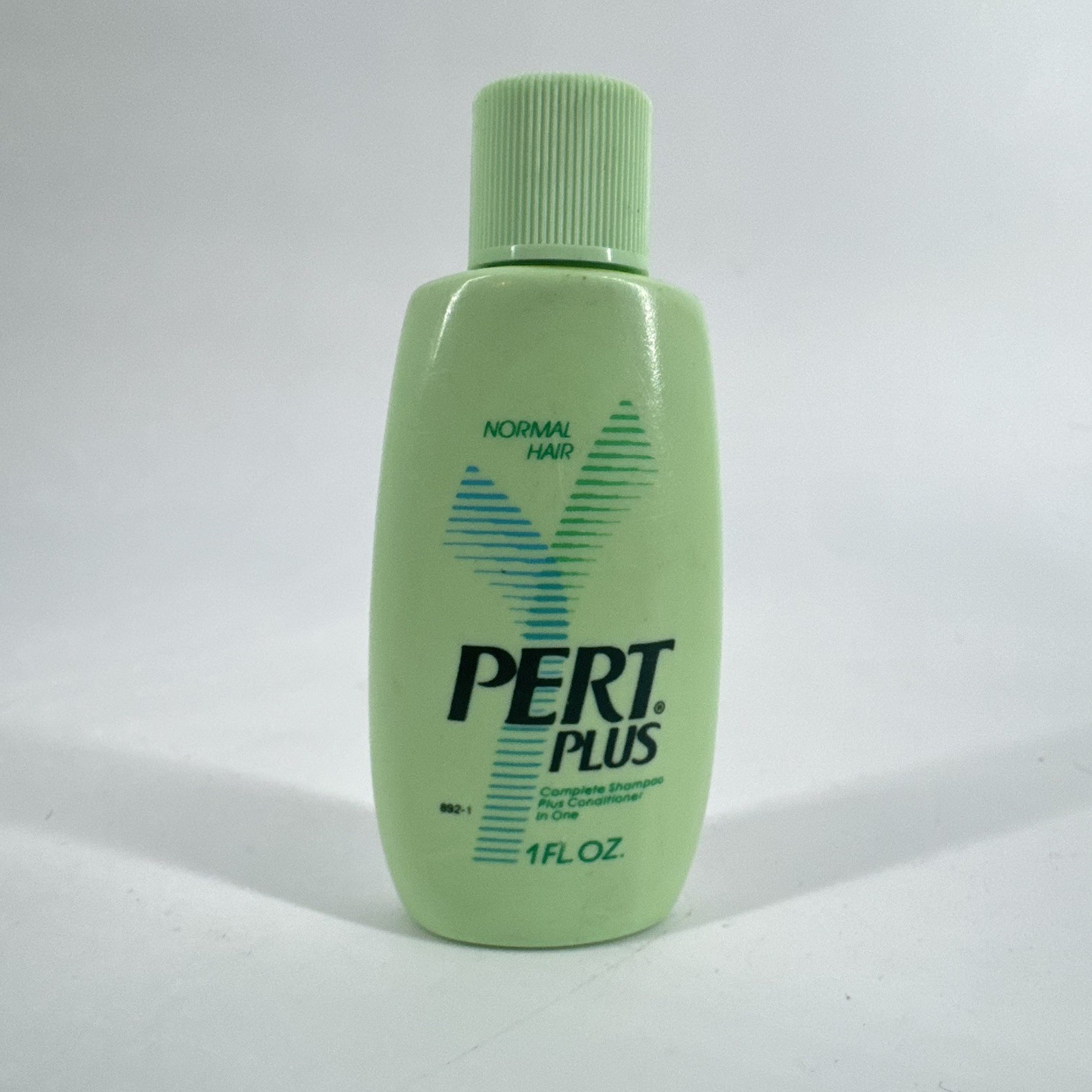 Pert Plus Vtg 1987 Normal Hair Shampoo Conditioner 1 fl oz Travel Size Prop Pert Plus Vtg 1987 Normal Hair Shampoo Conditioner 1 fl oz Travel Size Prop