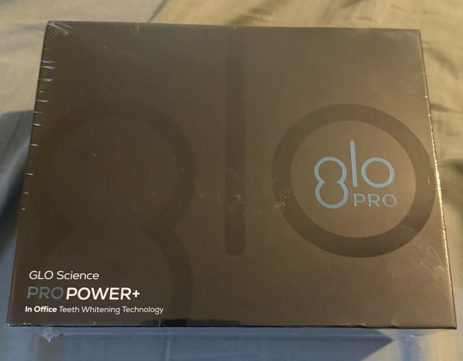 GLO Science GLO PRO PRO POWER+ Teeth Whitening Kit Portable Rechargeable Timer