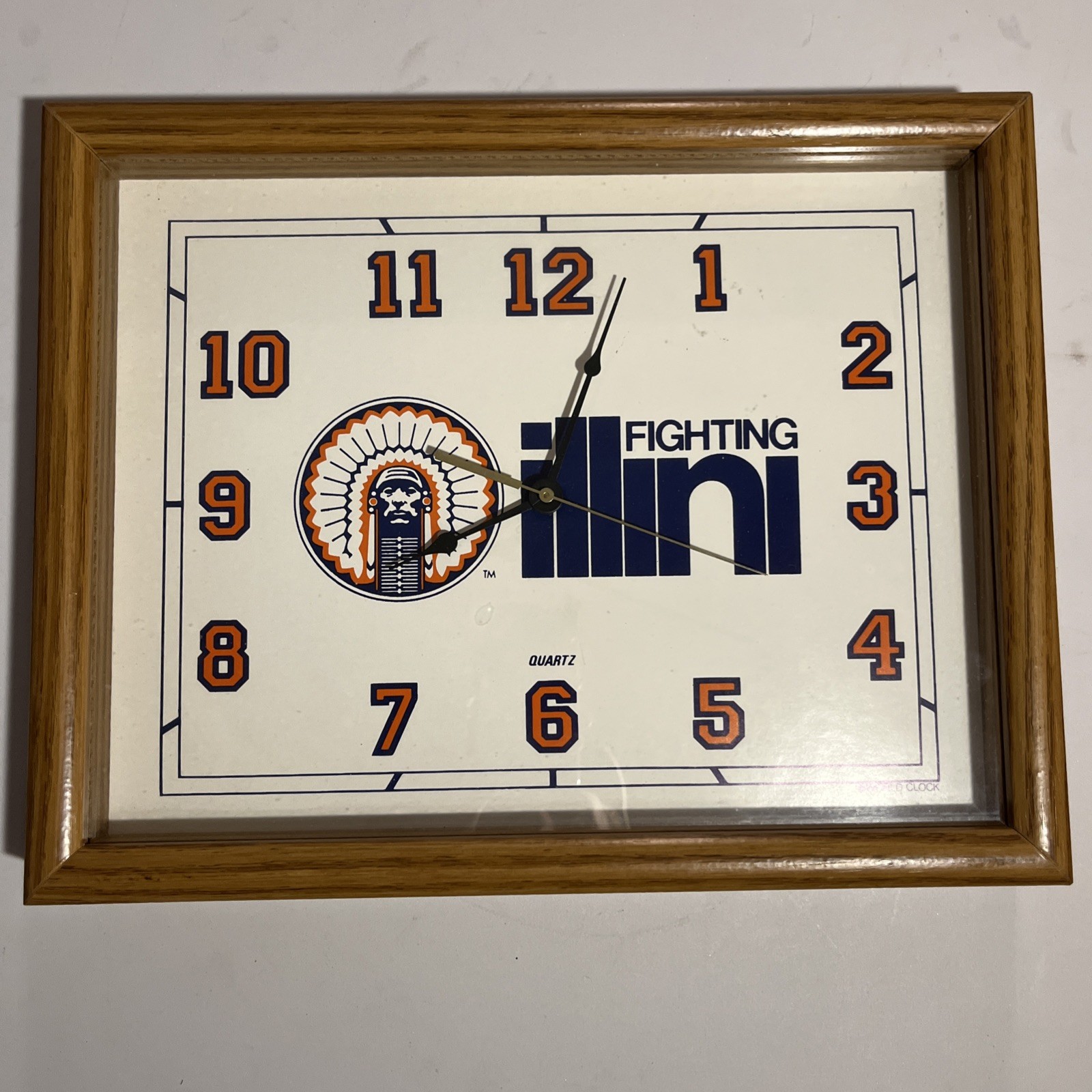Vintage Official Illinois Fighting Illini Framed Quartz World Clock 14\ Vintage Official Illinois Fighting Illini Framed Quartz World Clock 14\