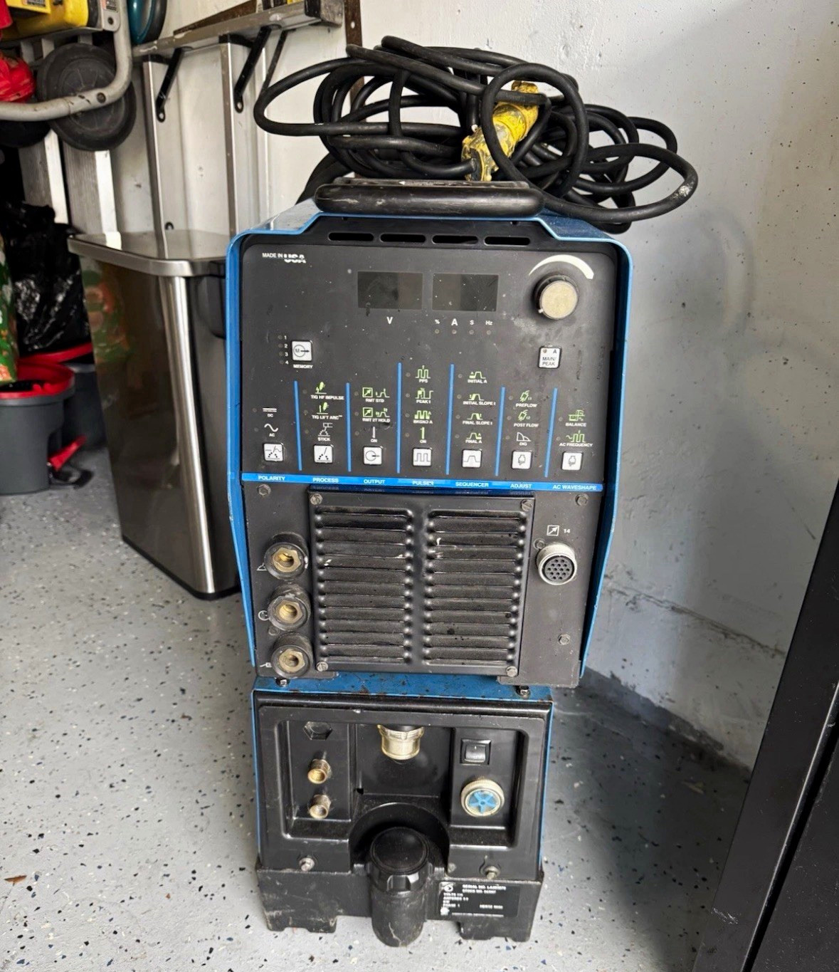 Miller Dynasty 300 DX AC/DC Inverter TIG/Stick Welder (PLEASE READ DESCRIPTION)