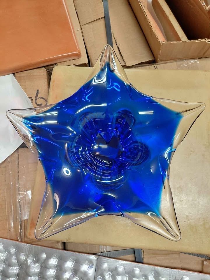 Vintage Murano-style, star-shaped blue glass crystal bowl A+ condition