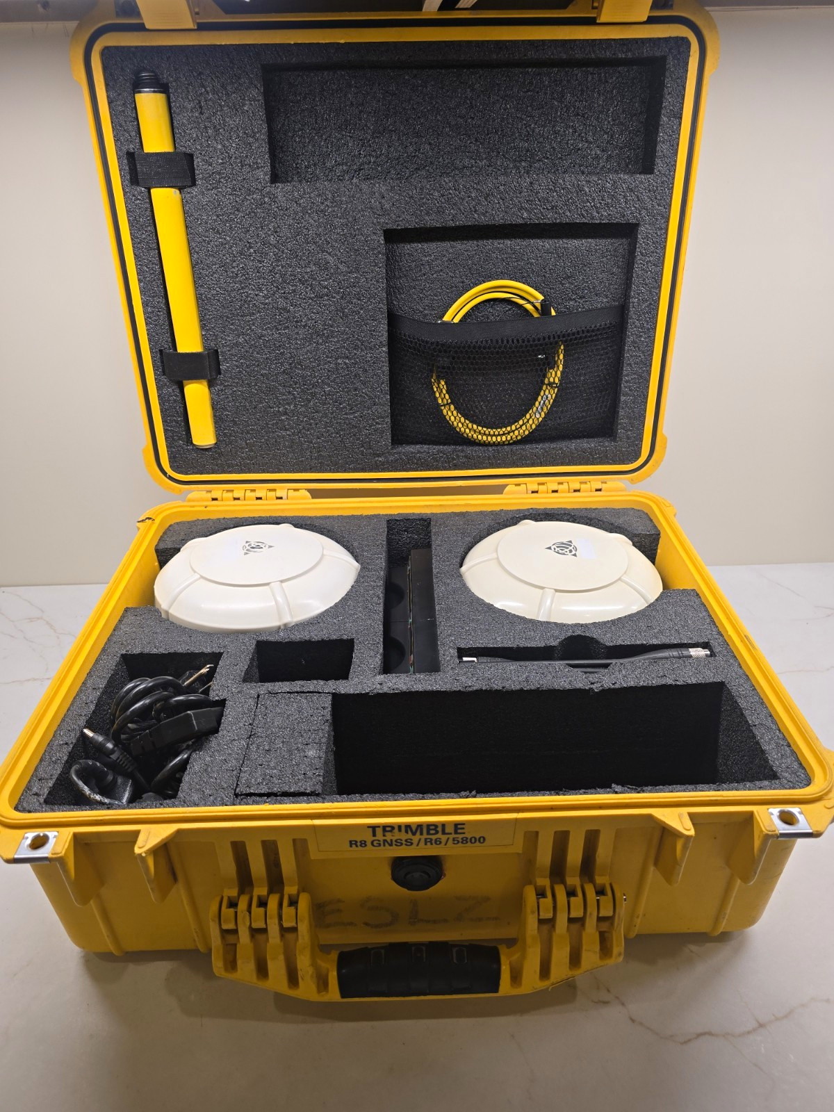 Trimble R8 Model 3 GNSS GPS RTK Base Rover Kit (2 Receivers) With Case