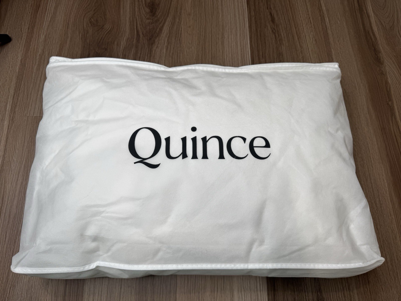 NWOT- Quince Standard White Duck Down Premium Pillow (Soft)(P90)