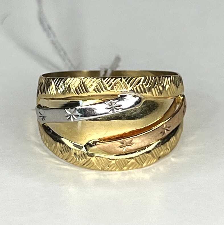 Authentic 18k Gold Three Colors 2.8 Grams Ring Size 8