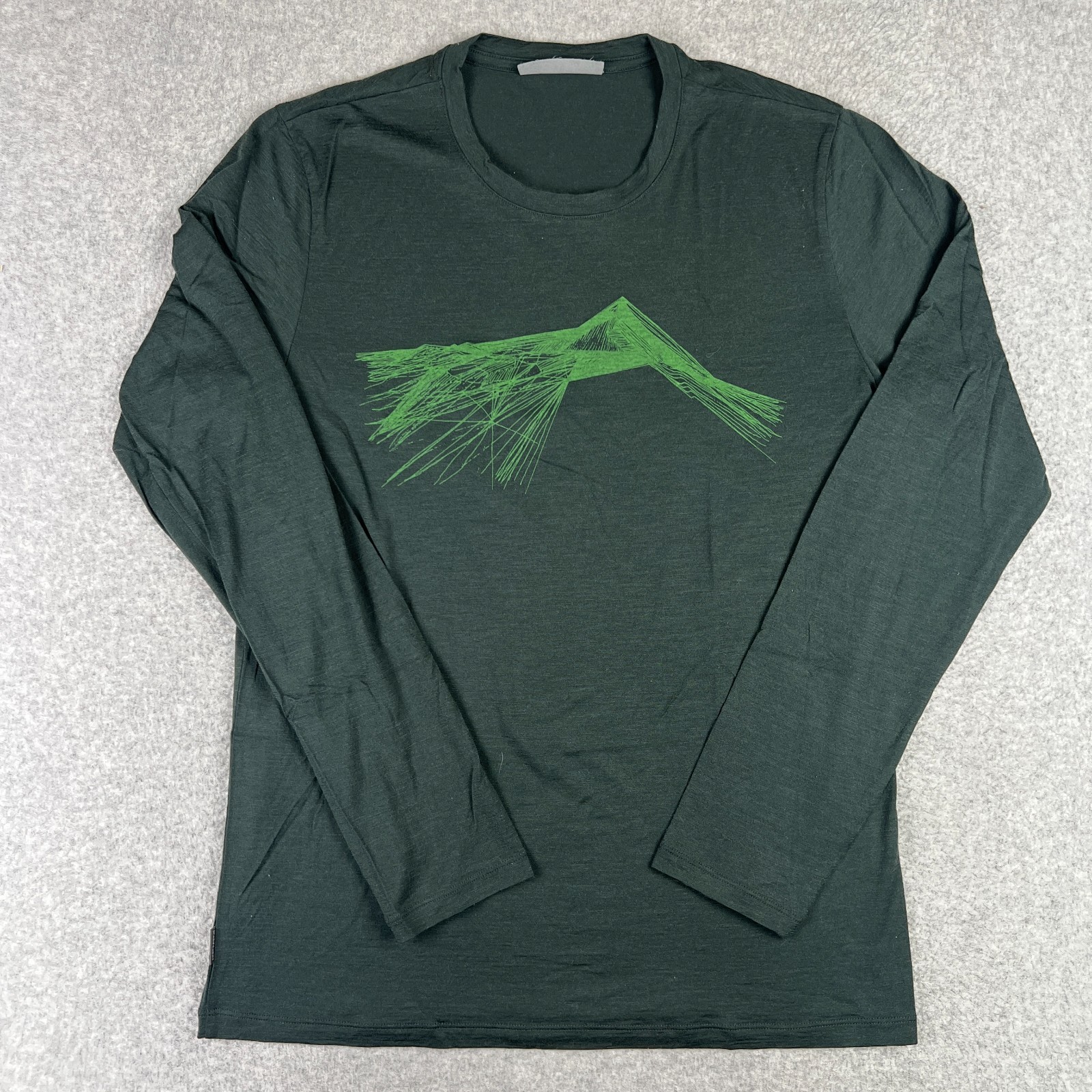 Icebreaker Merino Wool Graphic Shirt Long Sleeve Baselayer Medium Mens Green Icebreaker Merino Wool Graphic Shirt Long Sleeve Baselayer Medium Mens Green