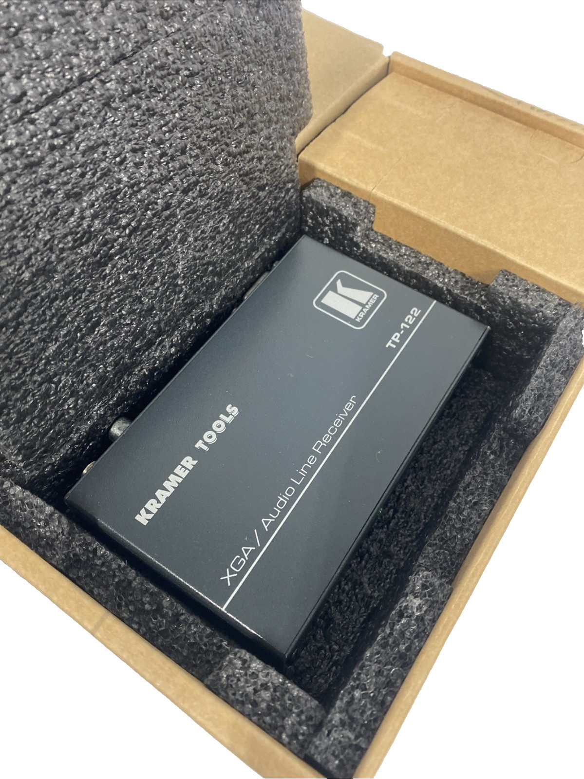 Kramer TP-122 XGA / AudioLine Receiver Unit BRAND NEW IN BOX with power cord Kramer TP-122 XGA / AudioLine Receiver Unit BRAND NEW IN BOX with power cord