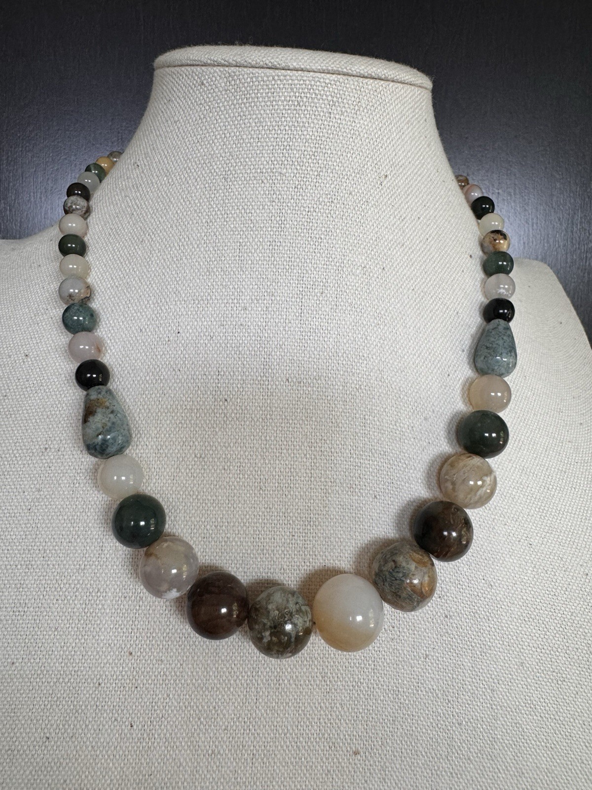 Mine Finds By Jay King, 925 Silver Clasp Graduated Stone Jasper Beaded Necklace Mine Finds By Jay King, 925 Silver Clasp Graduated Stone Jasper Beaded Necklace