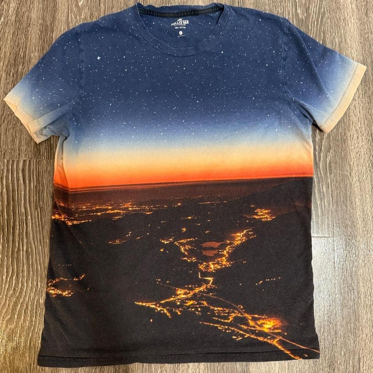 Hollister Co. Men\'s Navy Sunset Graphic T-Shirt Size M