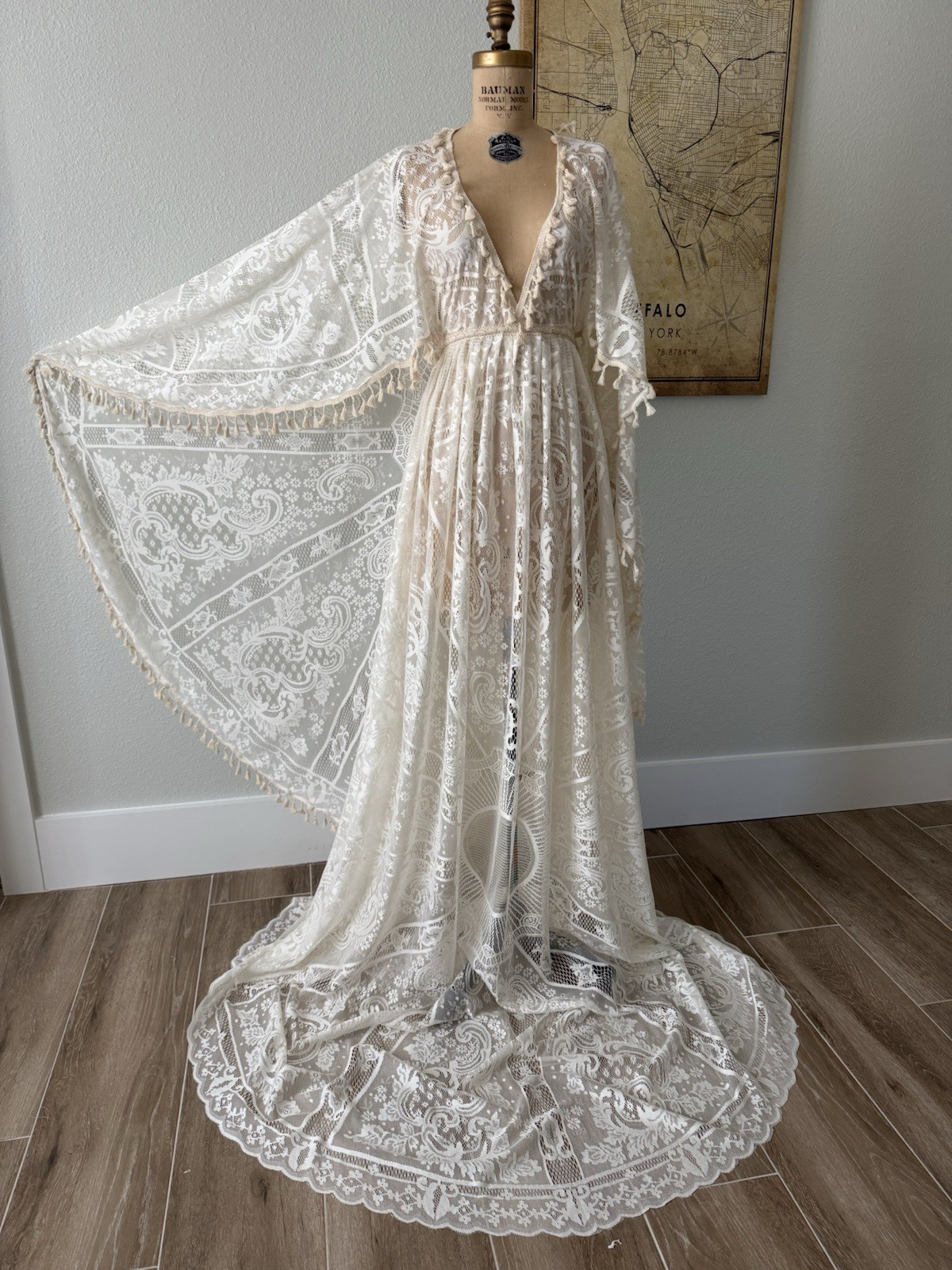 Cream Lace Wedding Dress Boho Photoshoot Gown Free Size Adjustable Maternity Too