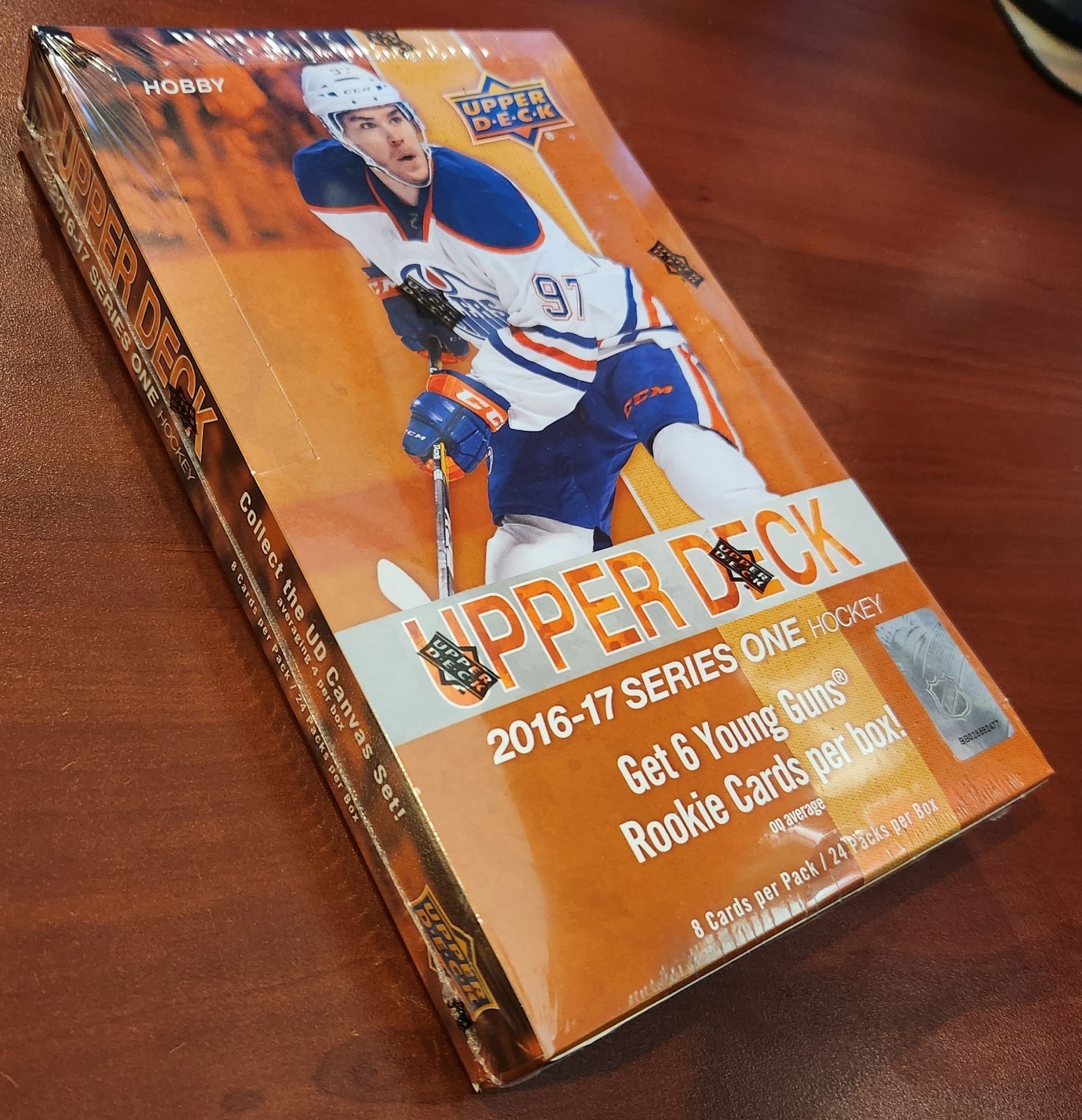 2016-17 Upper Deck Series 1 hockey box Austin Matthews Young Guns Nylander RC?