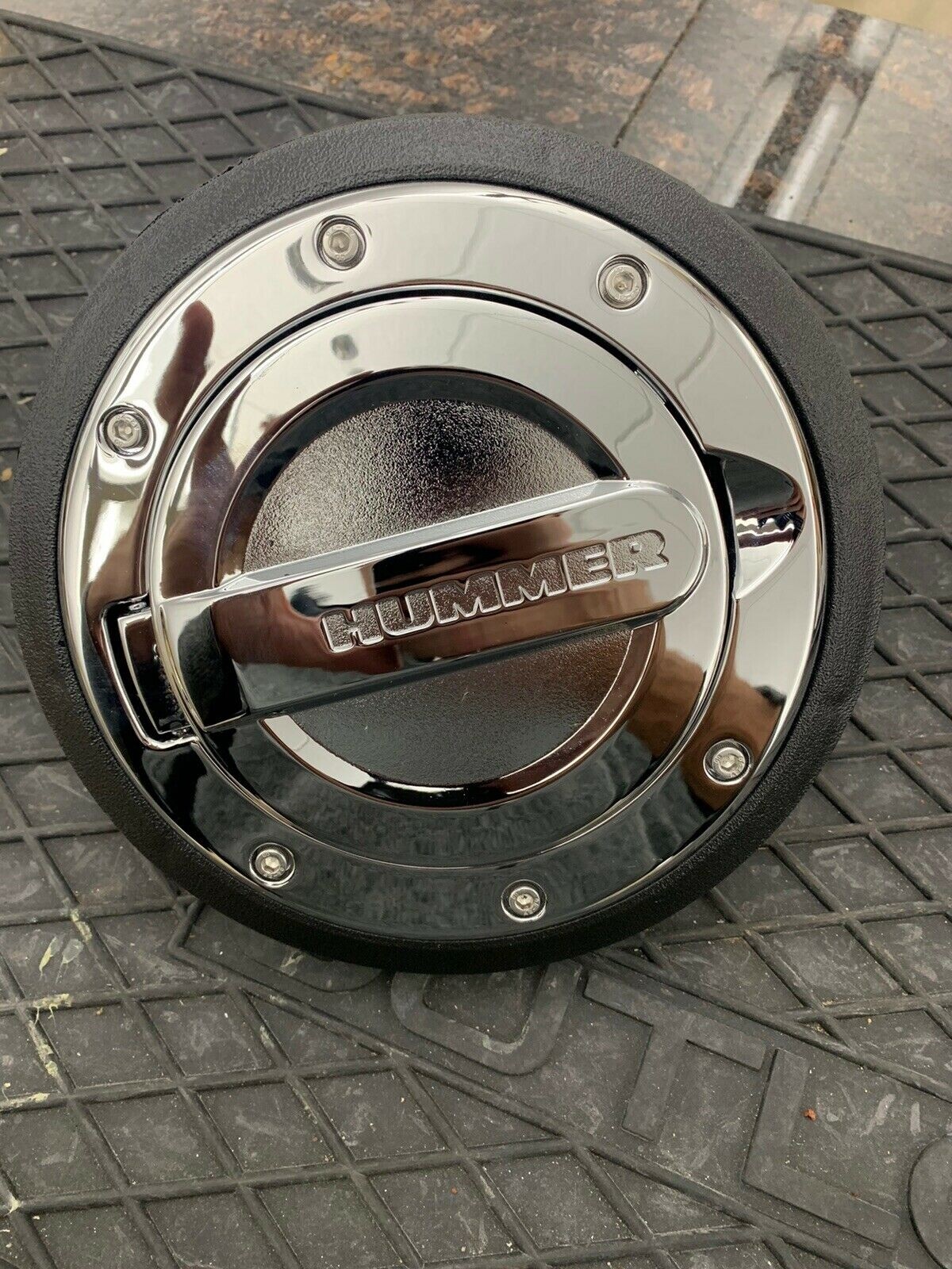 2006-2010 HUMMER H3 GAS FUEL TANK CAP DOOR CHROME NEW GM IN BOX 19170915