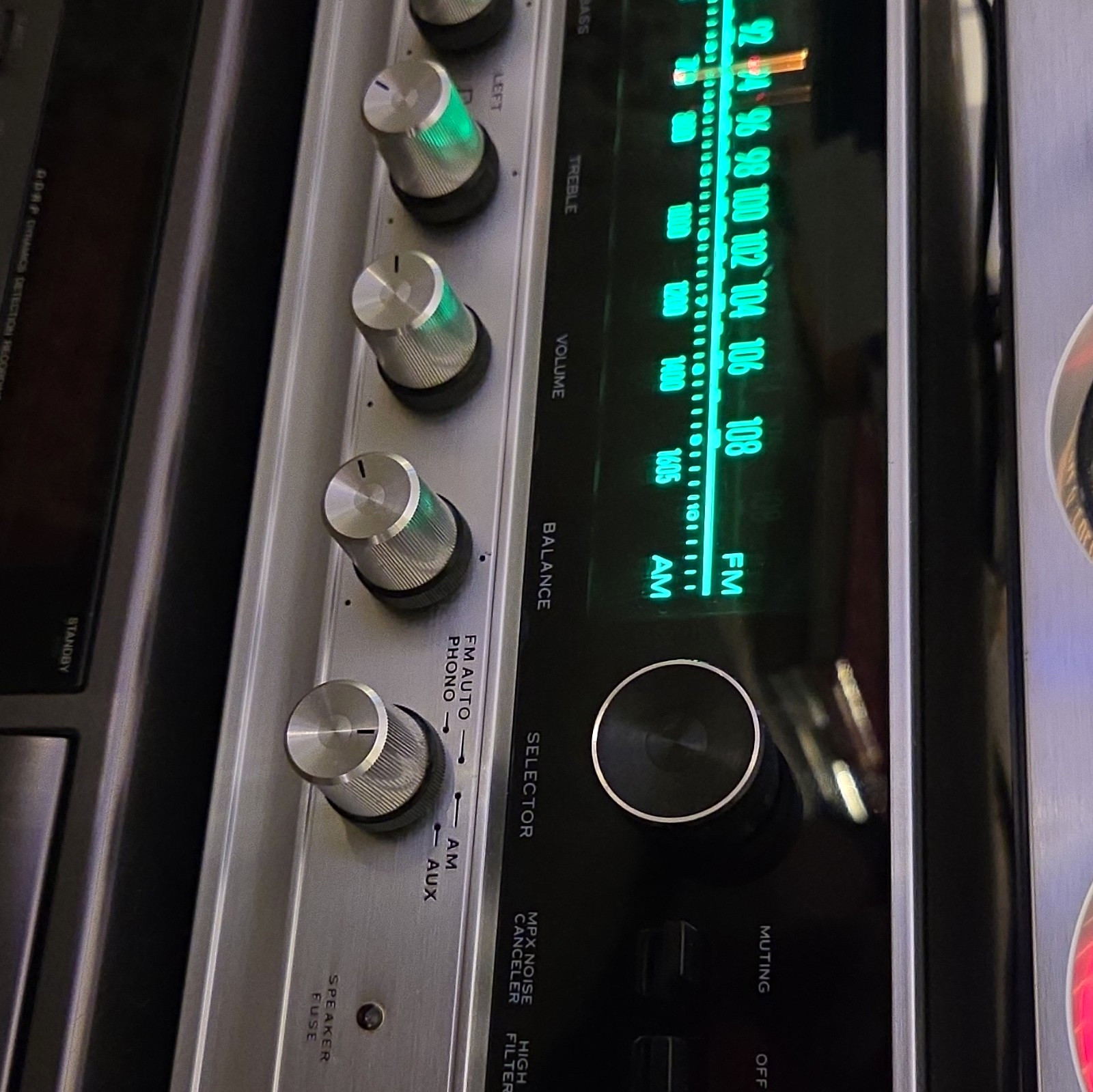 Vintage Stereo Receiver AM/FM Tuner Illuminated Dial Silver Sansui 800 Solid Sta Vintage Stereo Receiver AM/FM Tuner Illuminated Dial Silver Sansui 800 Solid Sta
