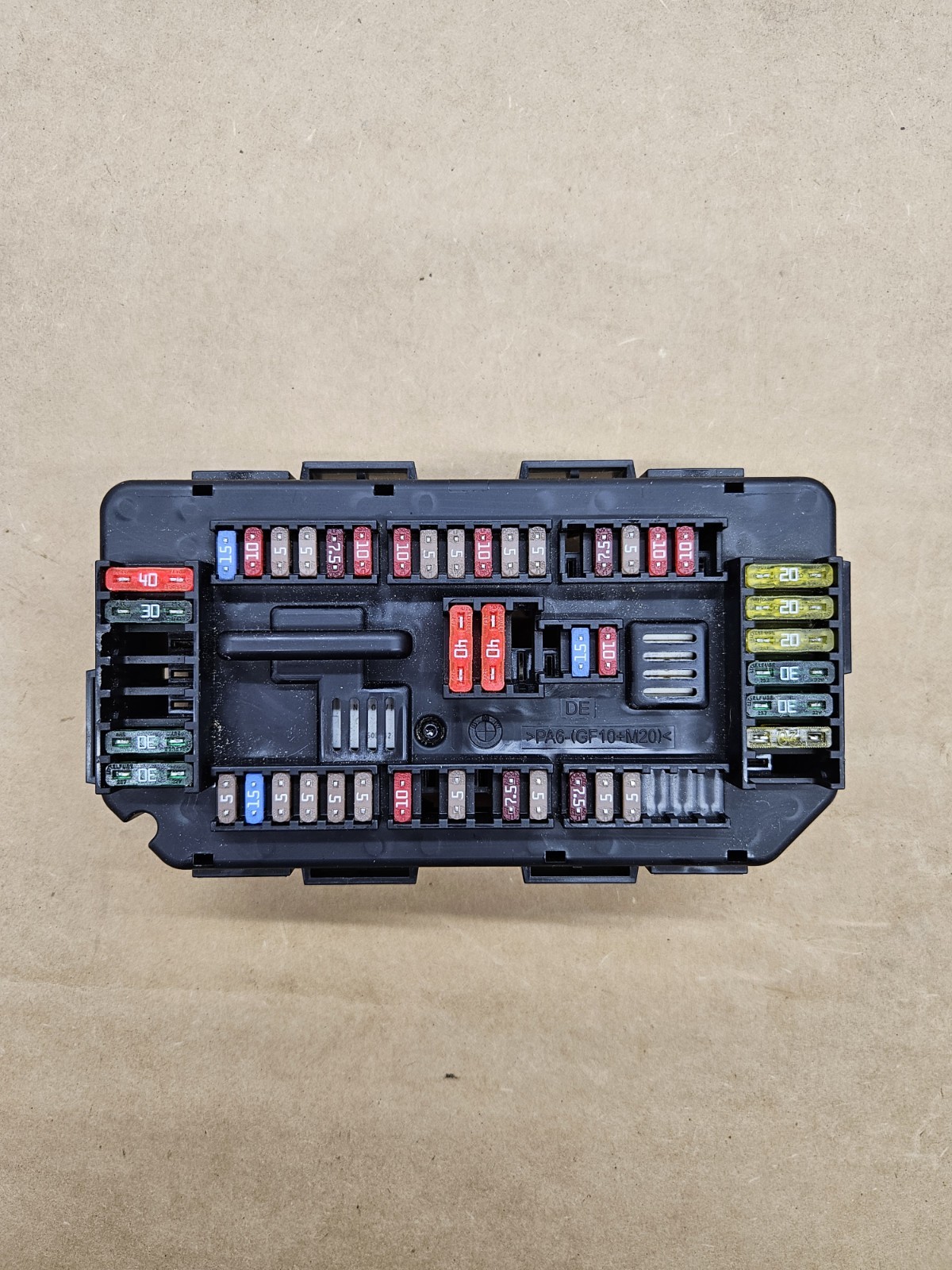 12-18 BMW 328i Fuse Box Panel 922487904