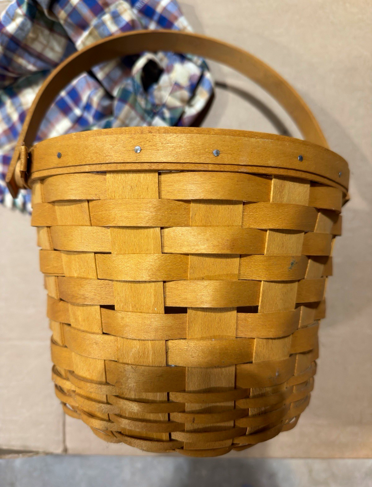 Vintage longaberger medium Round Woven Basket w/ Handle & Plaid Fabric Liner