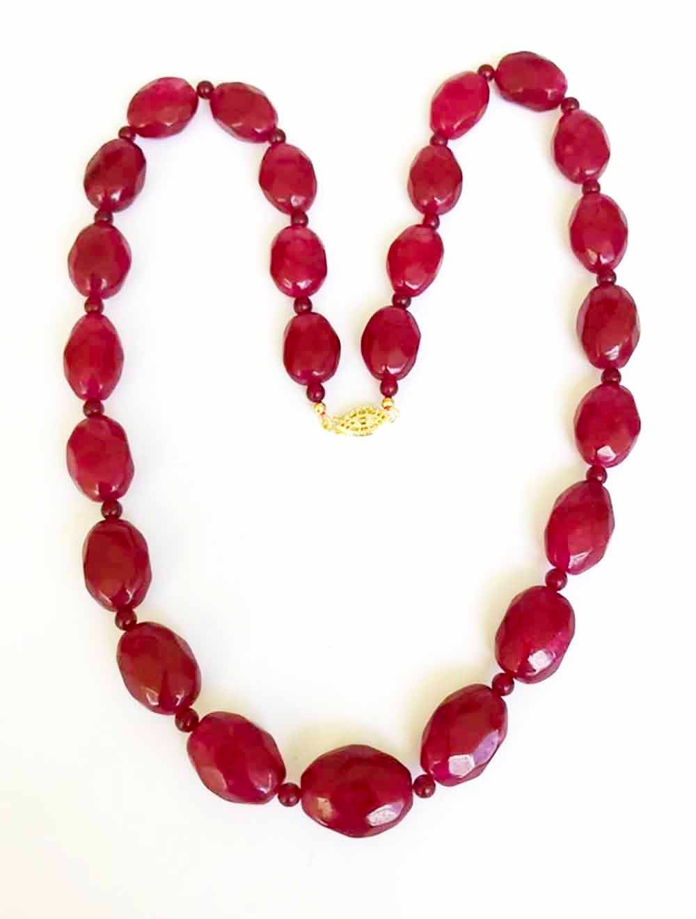 VINTAGE NATURAL FACETED RED RUBY BEADED NECKLACE 22 VINTAGE NATURAL FACETED RED RUBY BEADED NECKLACE 22