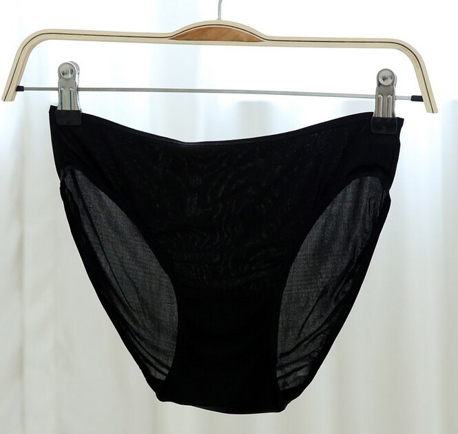 2 Pairs/lot 100% Silk Women\'s Low Waist Panties Briefs Underwear Lingerie M L XL 2 Pairs/lot 100% Silk Women\'s Low Waist Panties Briefs Underwear Lingerie M L XL