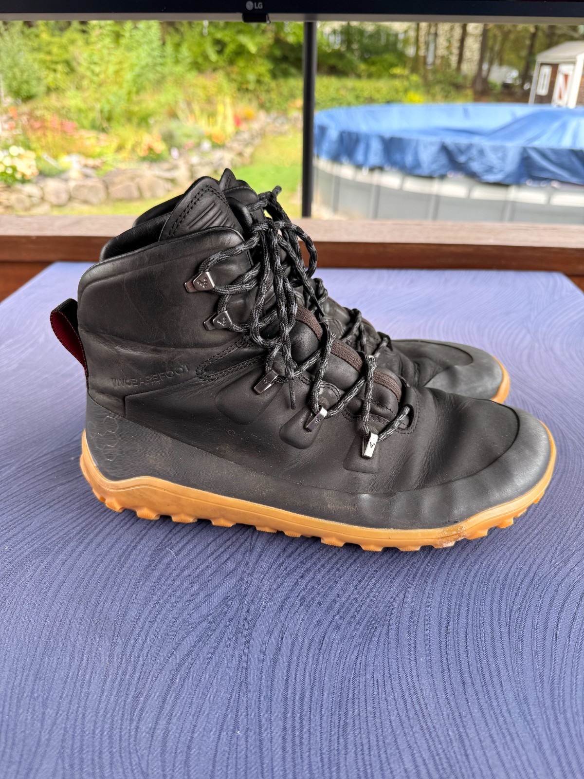 Vivobarefoot Tracker leather AT mens 11 or Euro 44 Vivobarefoot Tracker leather AT mens 11 or Euro 44