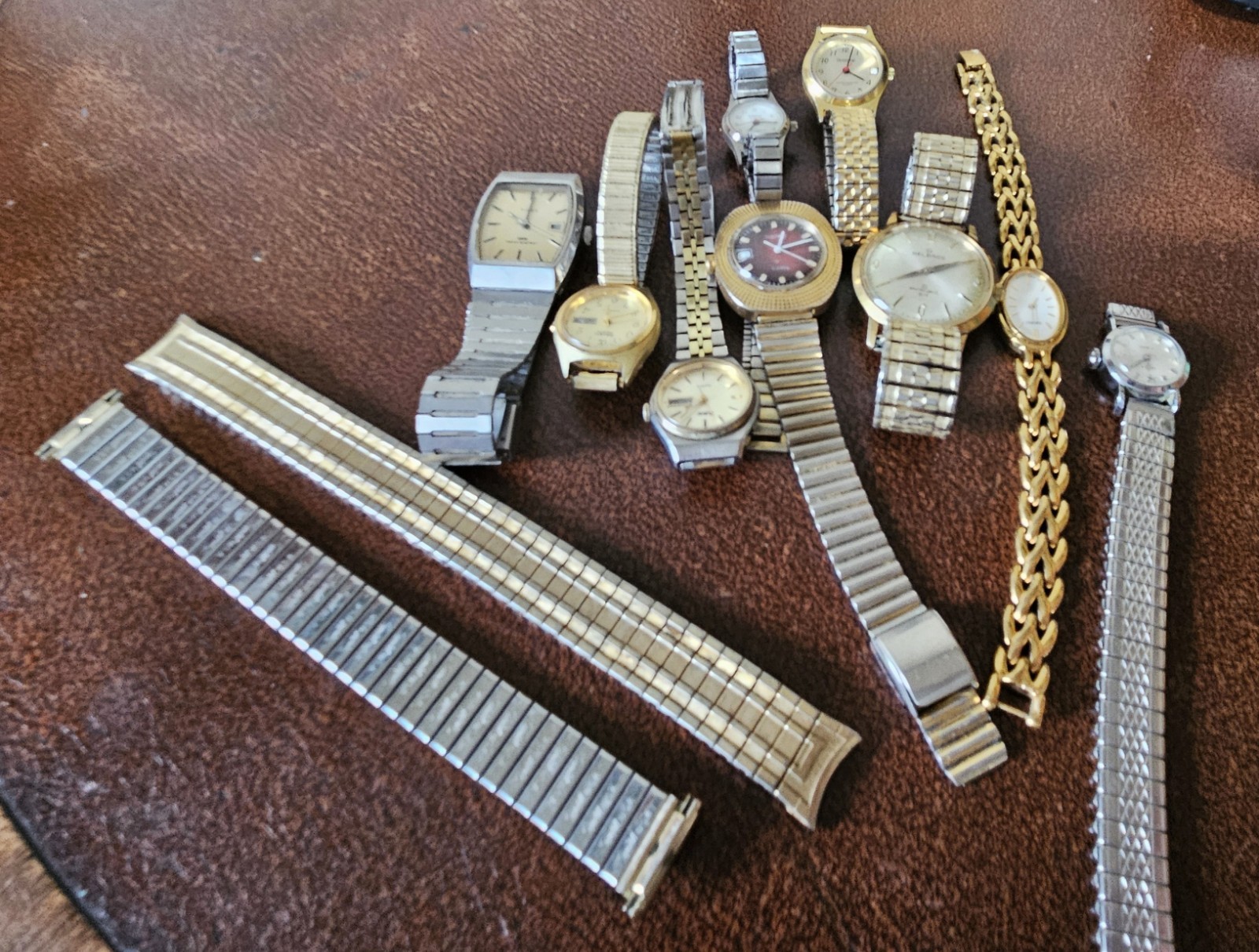 Lot of 9 Watches Vintage & Modern Untested For Parts Repair Or Projects AS IS