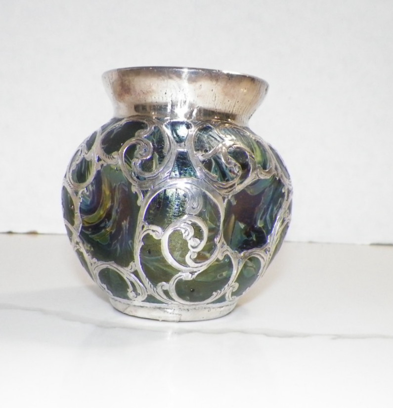 ANTIQUE STERLING OVERLAY LOETZ IRRIDESCENT GLASS VASE 3 1/2\ ANTIQUE STERLING OVERLAY LOETZ IRRIDESCENT GLASS VASE 3 1/2\