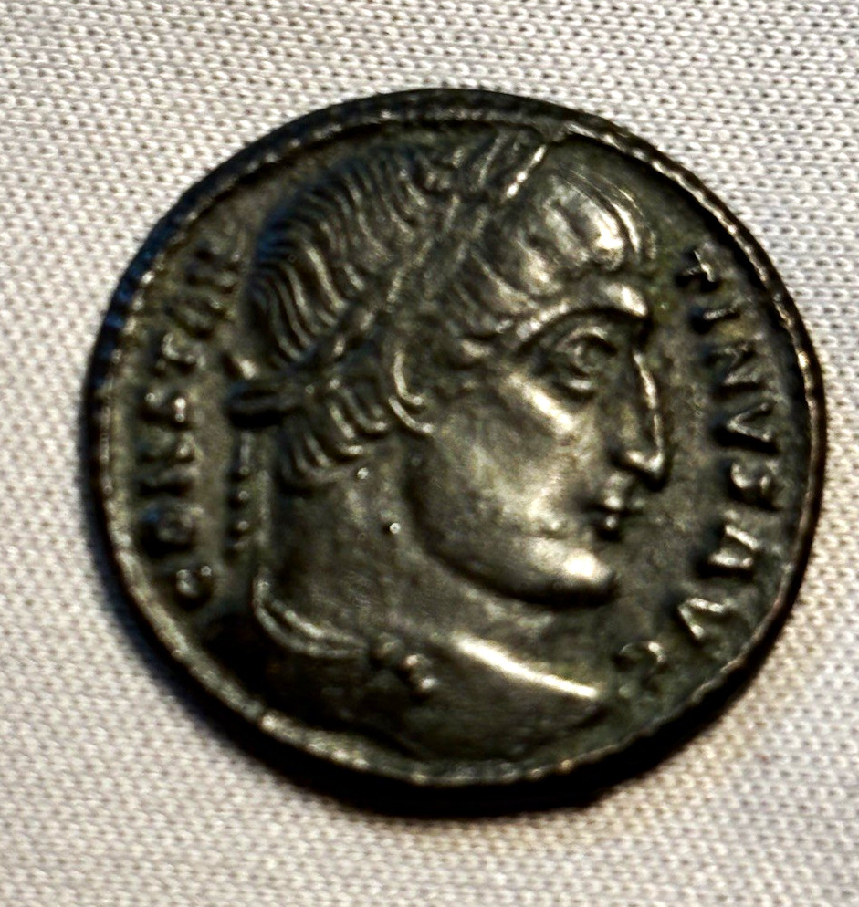 Constantine I Bronze Nummus VIRTVS AVGG Campgate Reverse Siscia Mint EF