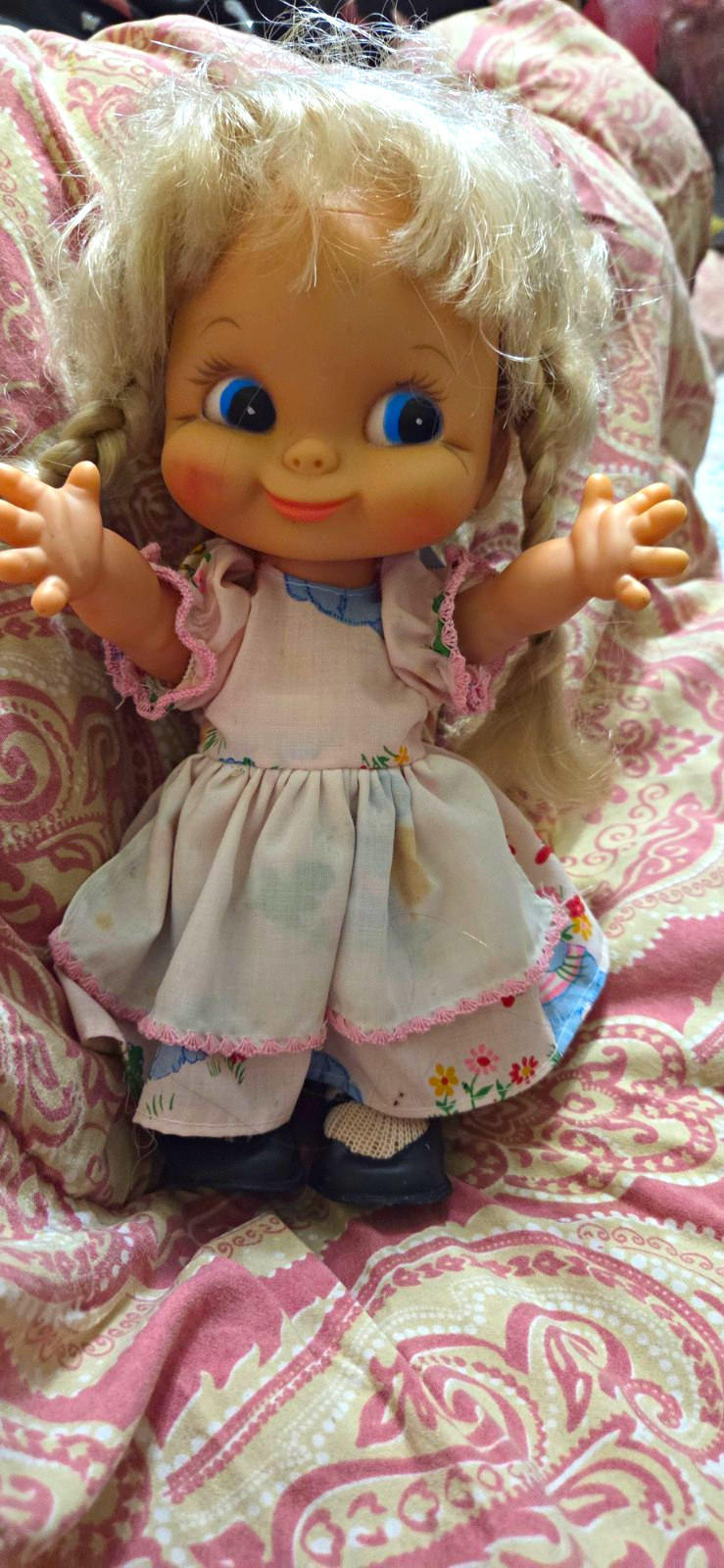 Vintage 1960s or 1970s Novelty doll  Elizabeth doll. Forsum Japan