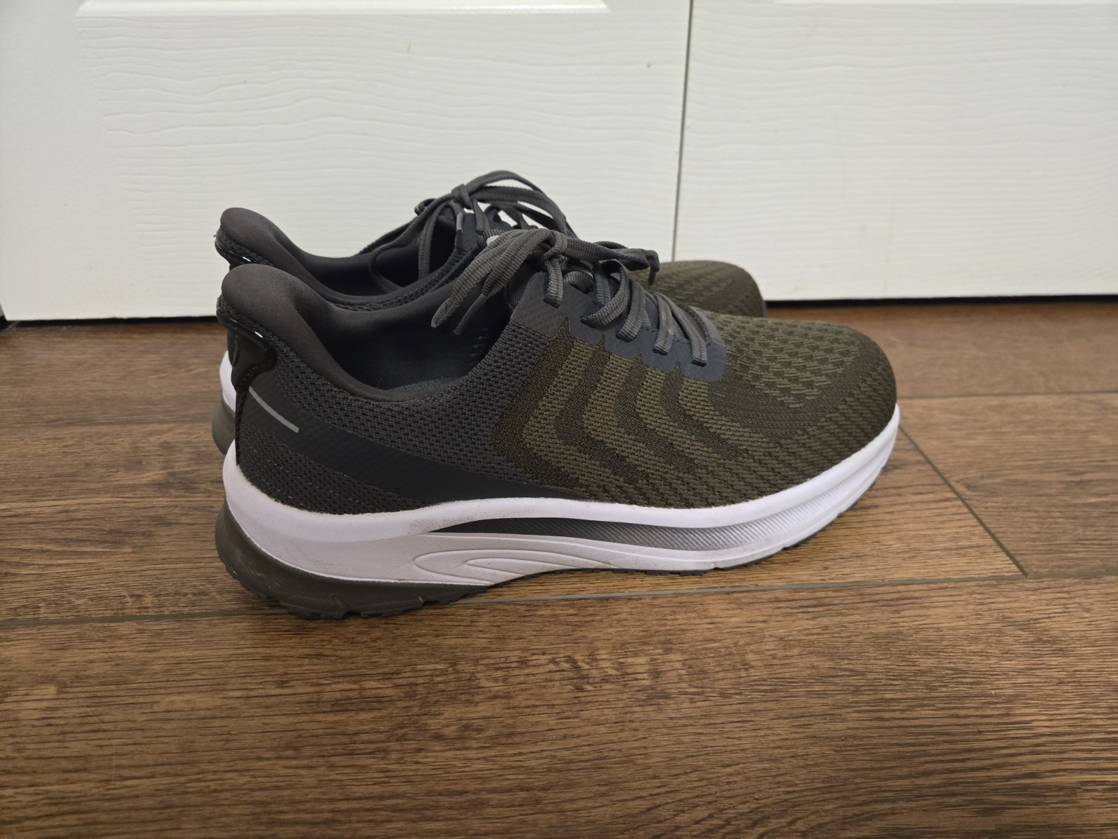 Orthofeet Tilos Shoes Men 8.5 EE Wide Green White Sneaker Orthopedic Hands Free