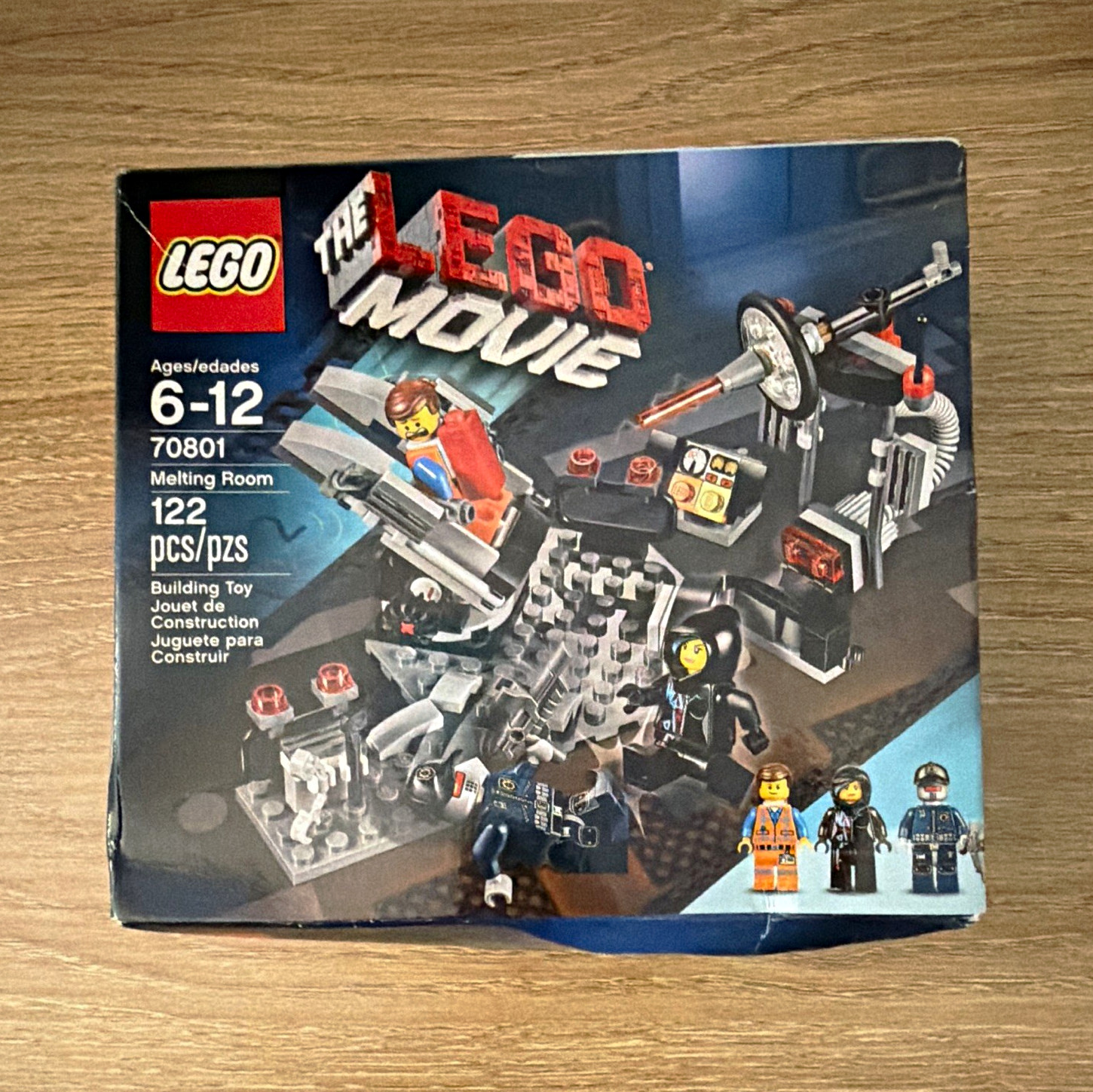 LEGO The LEGO Movie Melting Room 70801 122 pcs Emmet Wyldstyle Robo SWAT in box